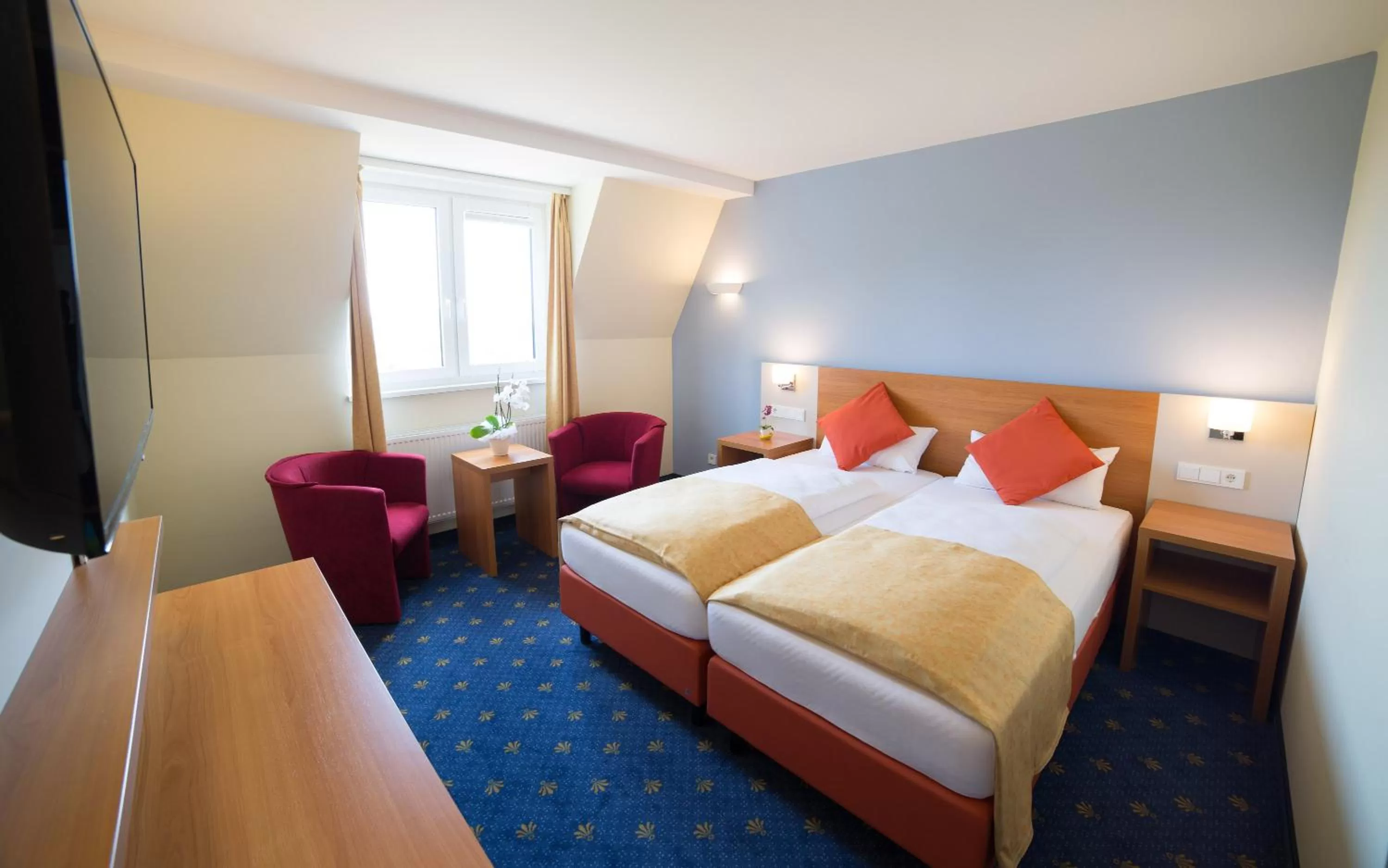 Photo of the whole room, Bed in Berghotel Tambach
