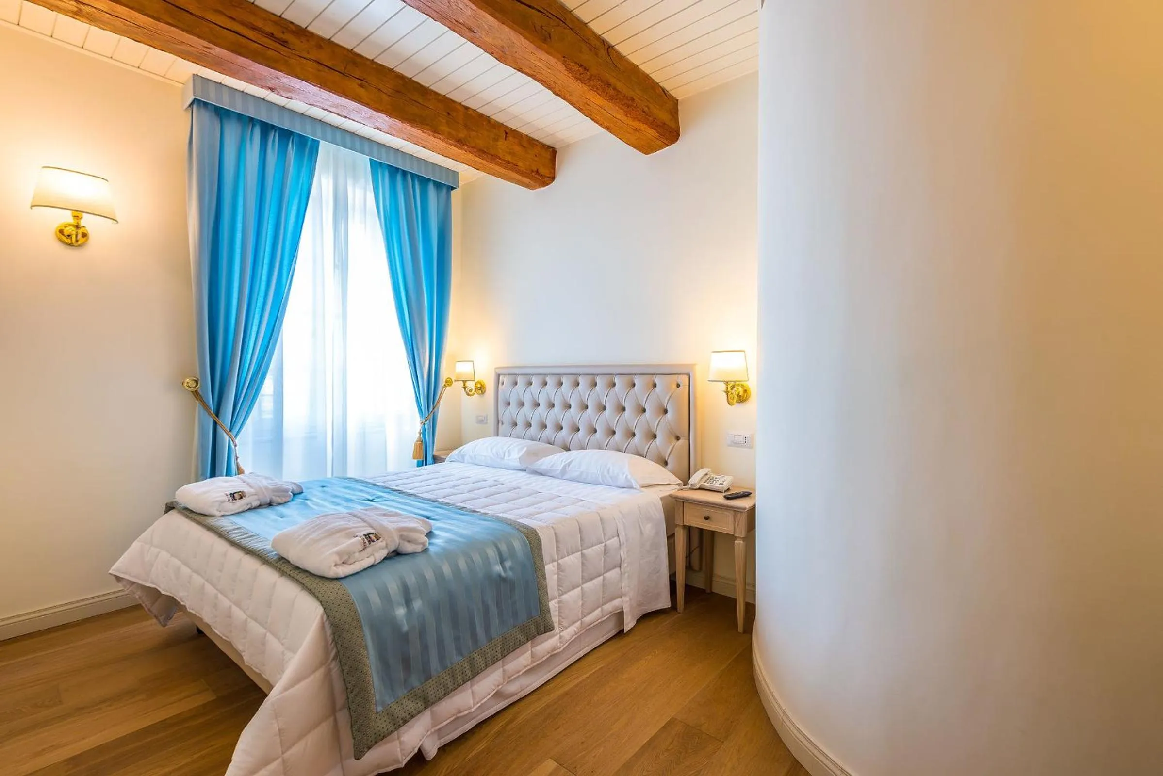 Photo of the whole room, Bed in Relais Paradiso Resort & Spa