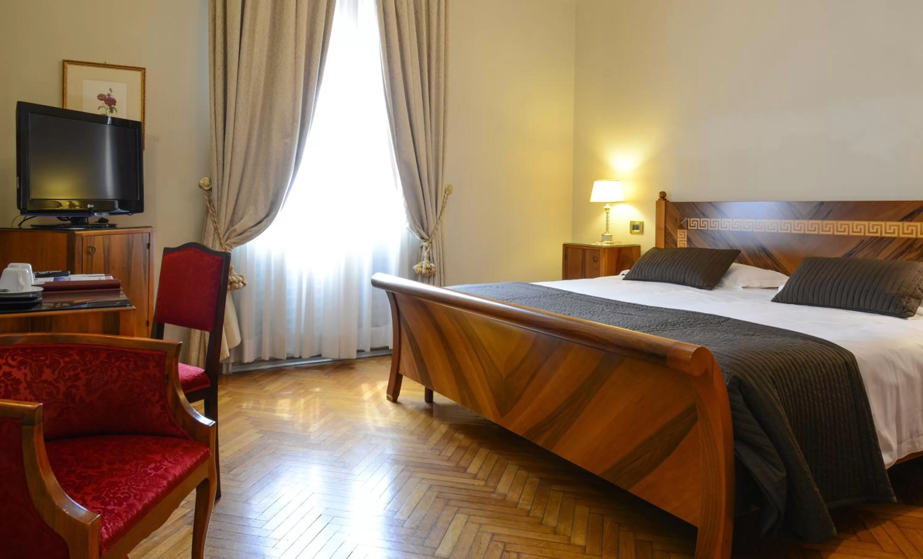 Bedroom, Bed in Hotel Vittoria