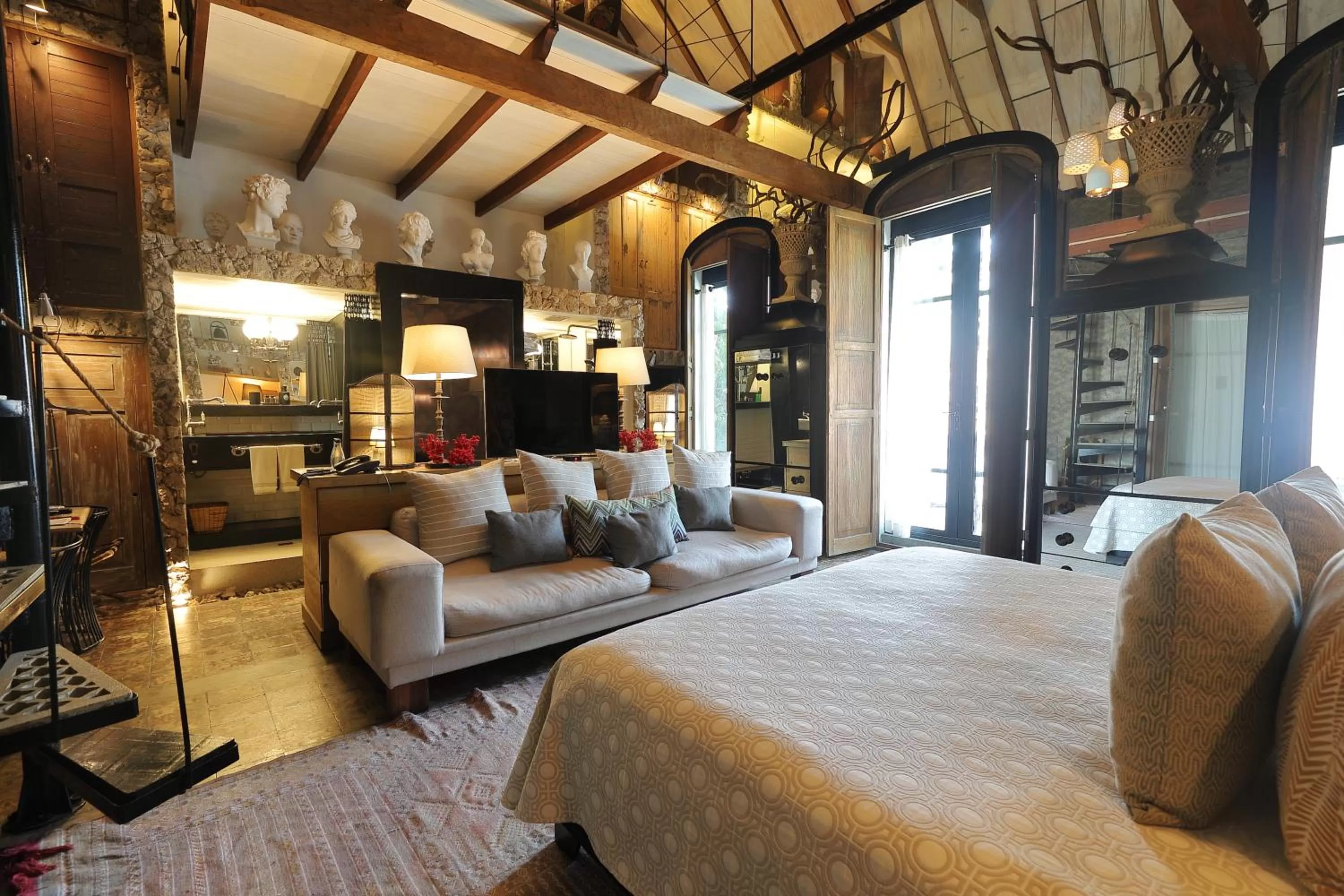 Living room, Bed in Hotel Casa Lola Deluxe Gallery