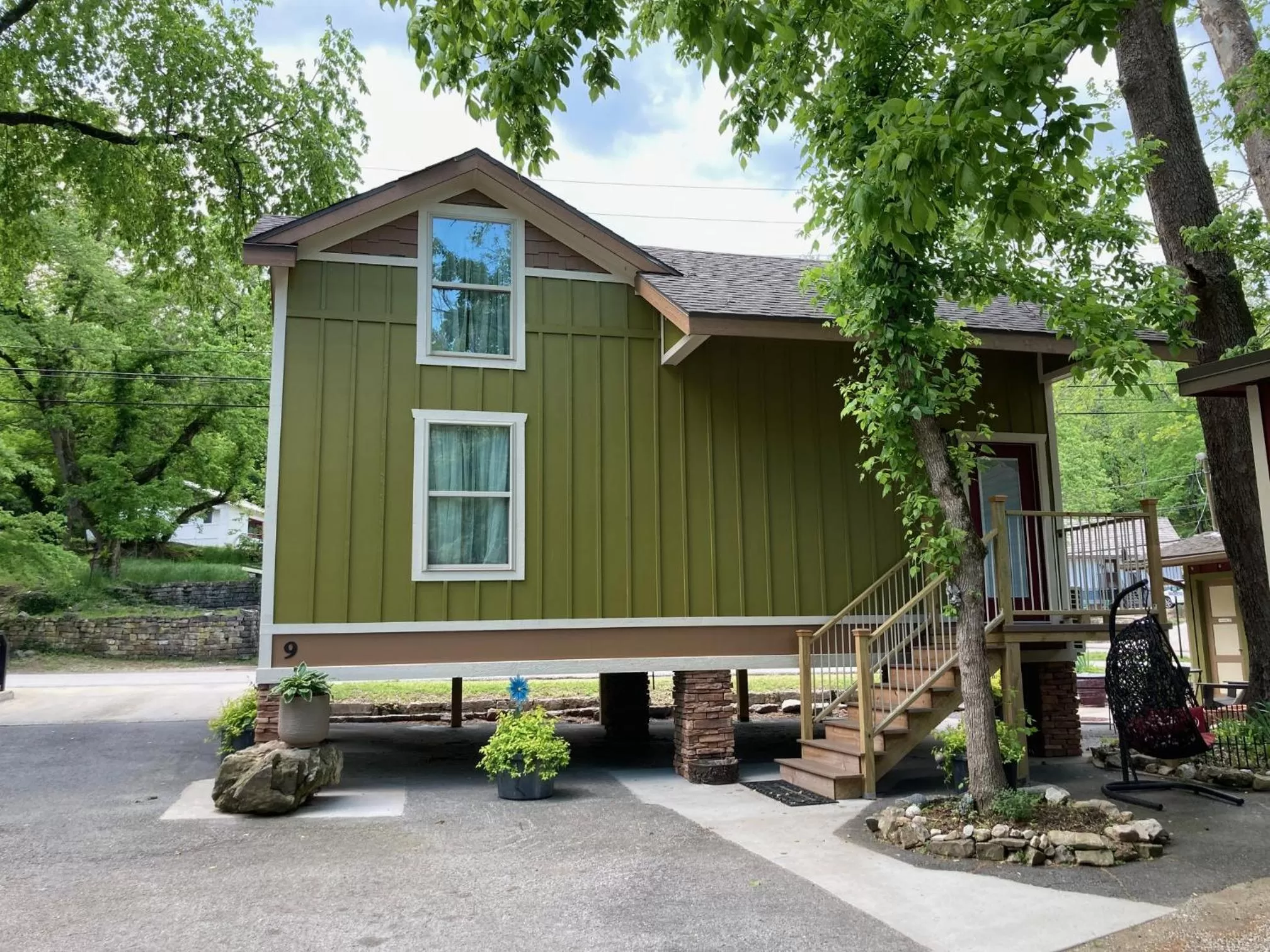 All Seasons Treehouse Village