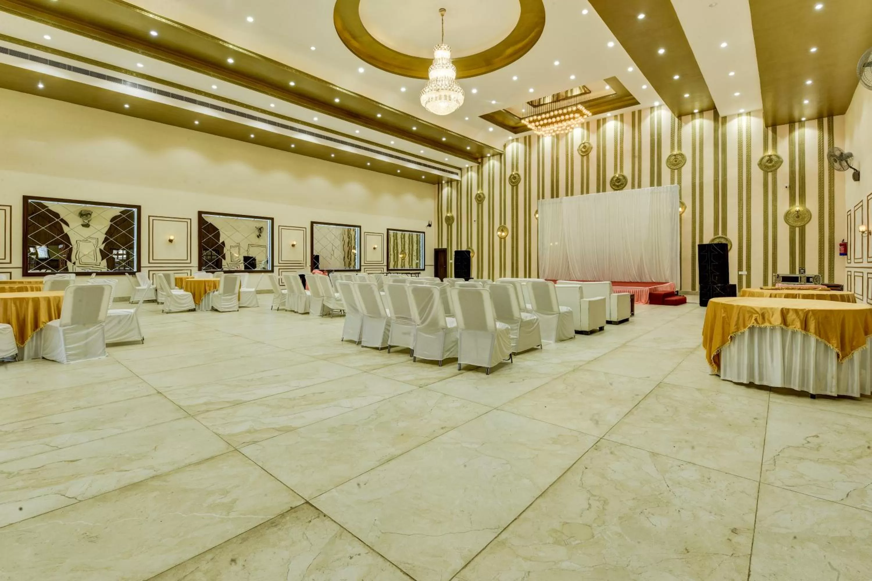 Banquet/Function facilities in Treebo Winsome Banquet And Resort