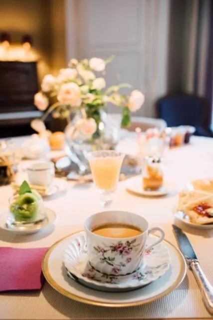 Restaurant/Places to Eat in Castel Jolly