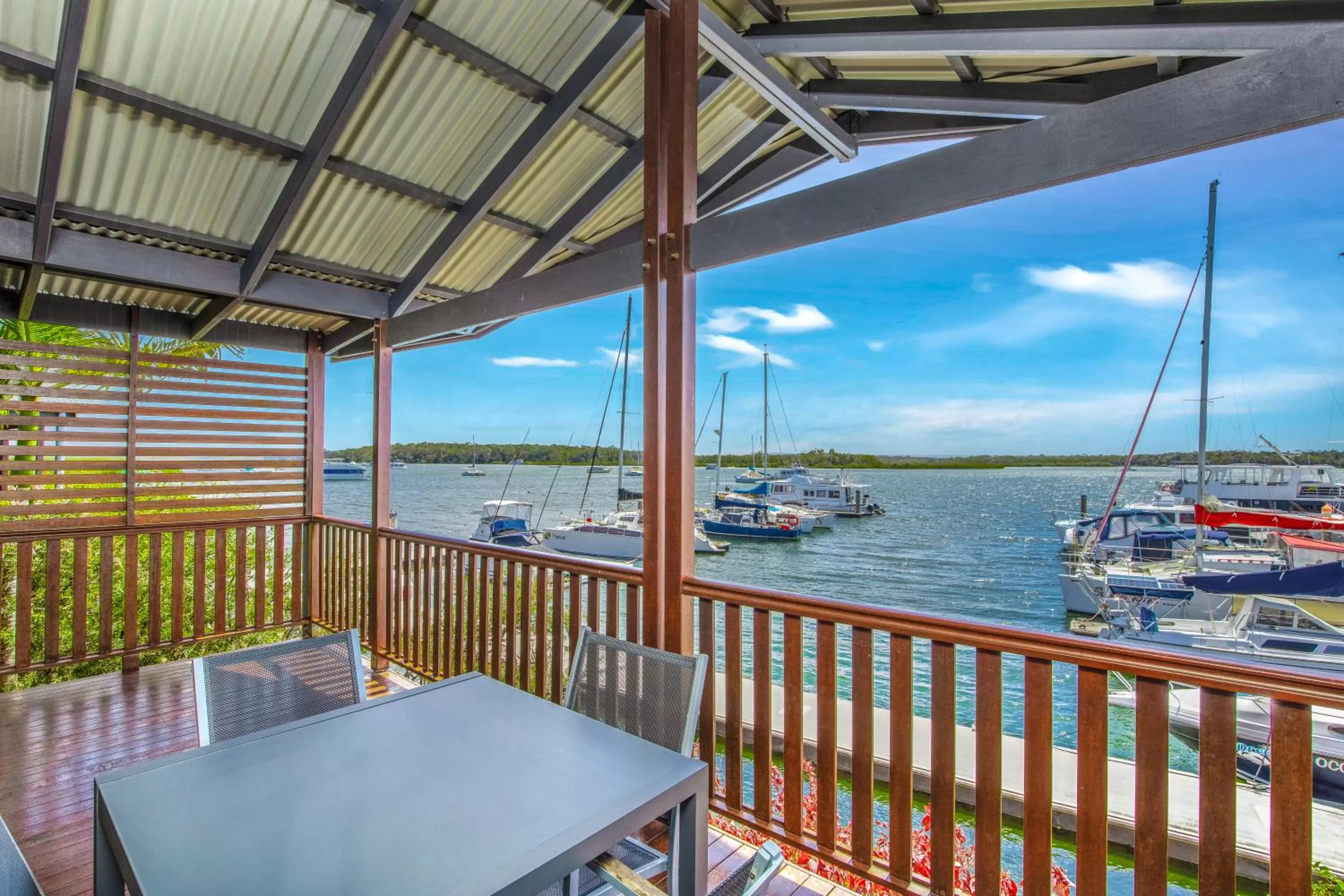 Tin Can Bay Marina Villas