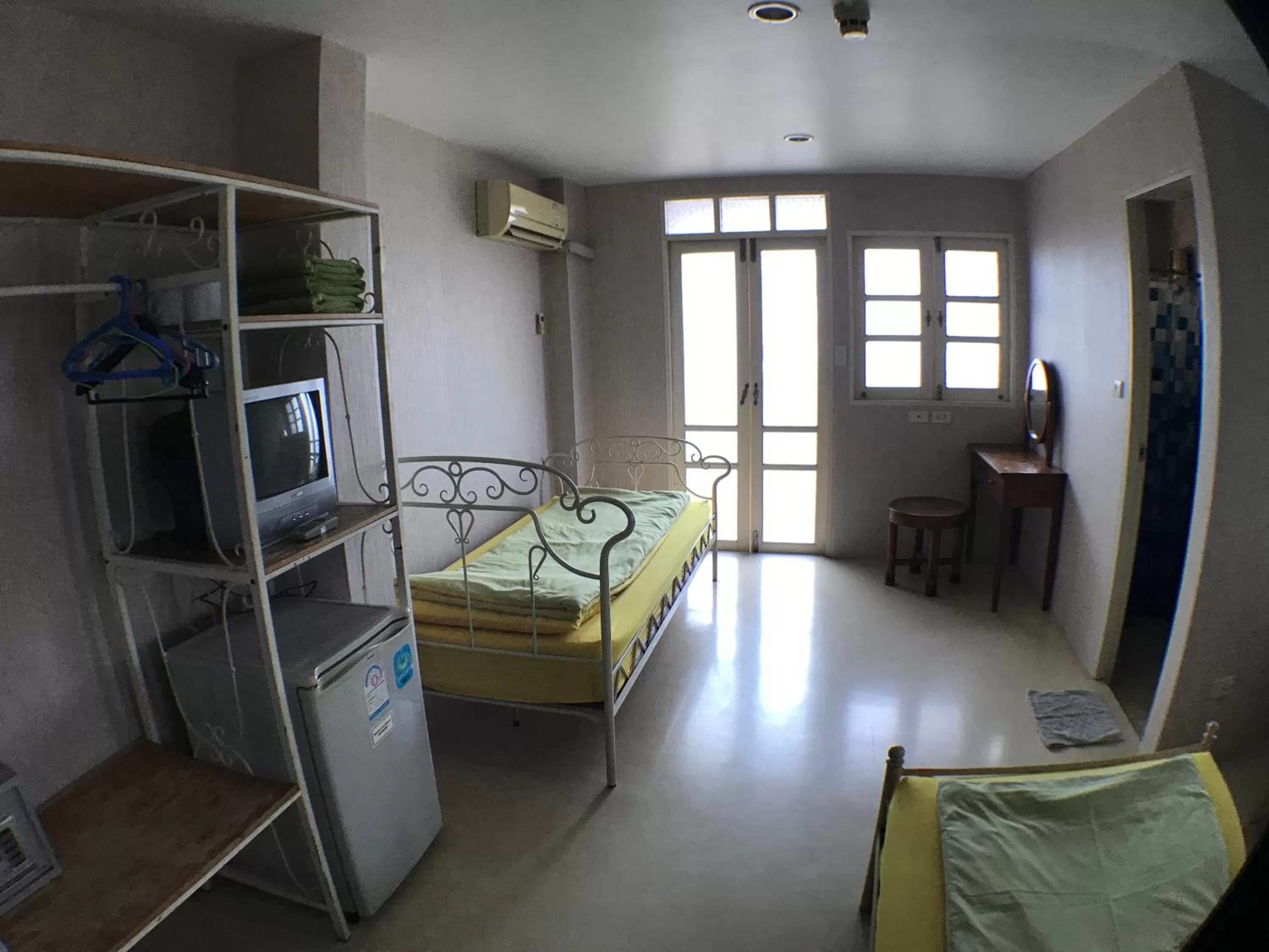 Bed in Roof View Place