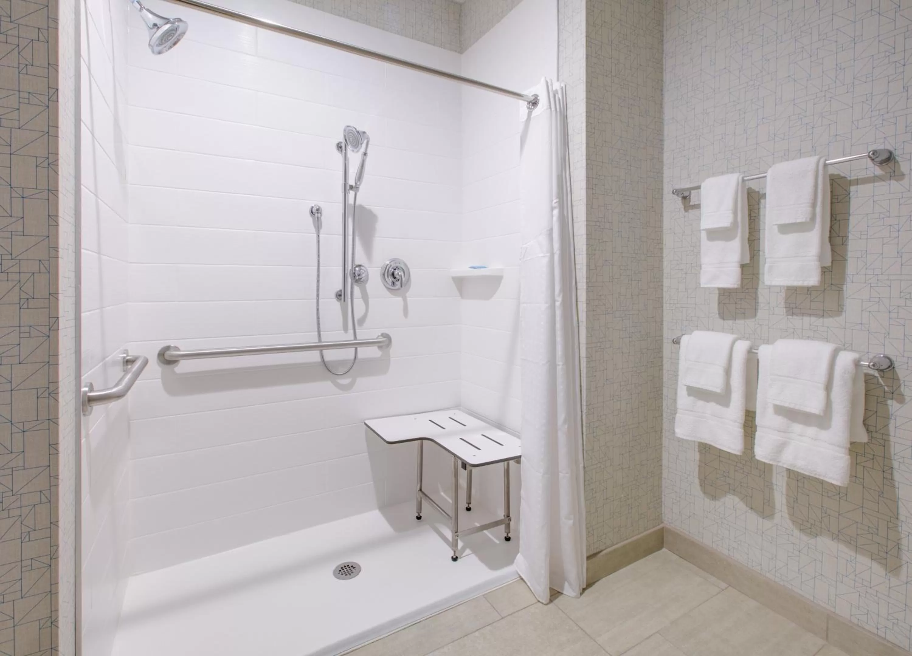 Bathroom in Holiday Inn Express & Suites - Dallas NW HWY - Love Field by IHG