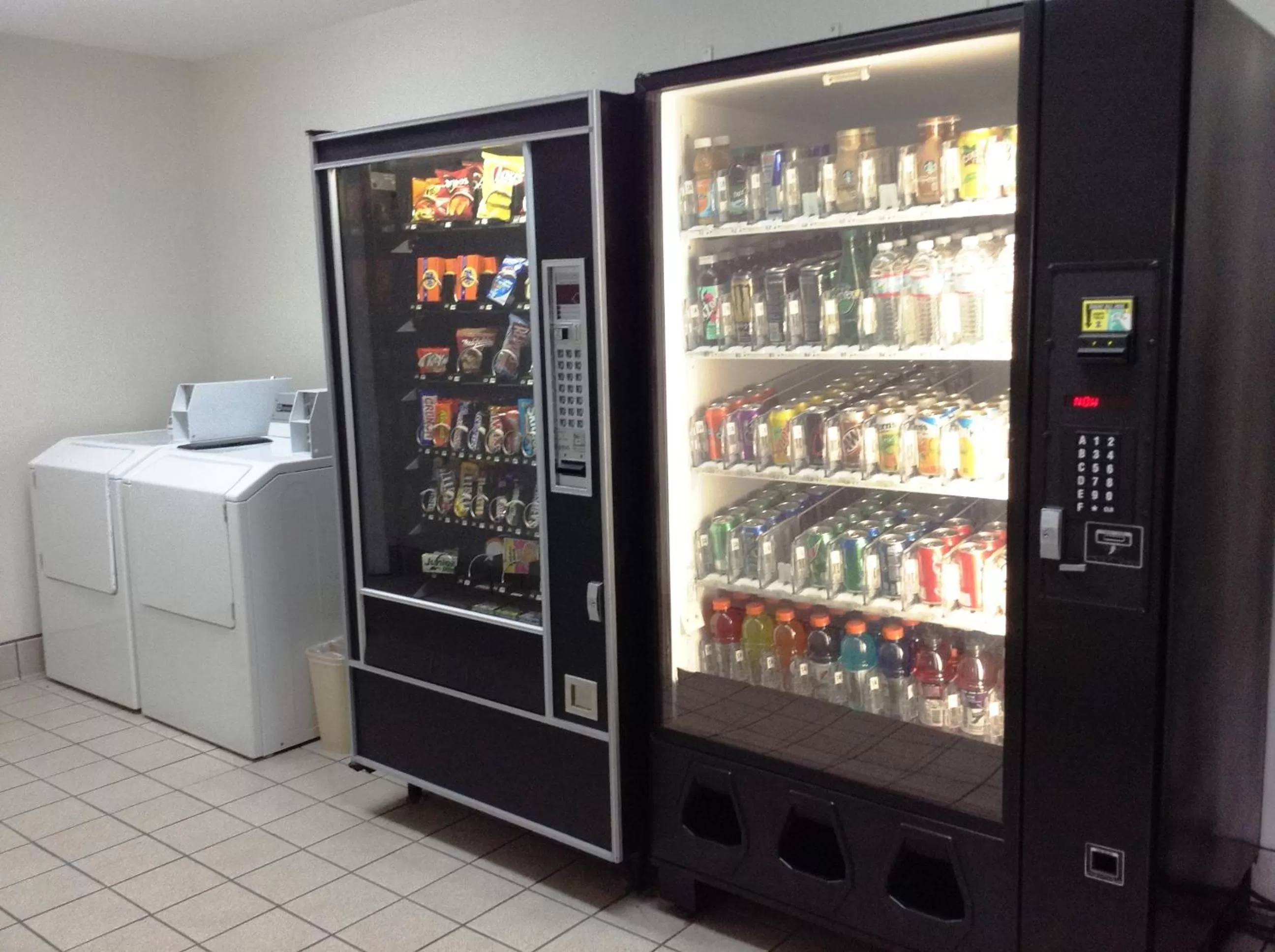 Food and drinks in Ramada by Wyndham Oceanside