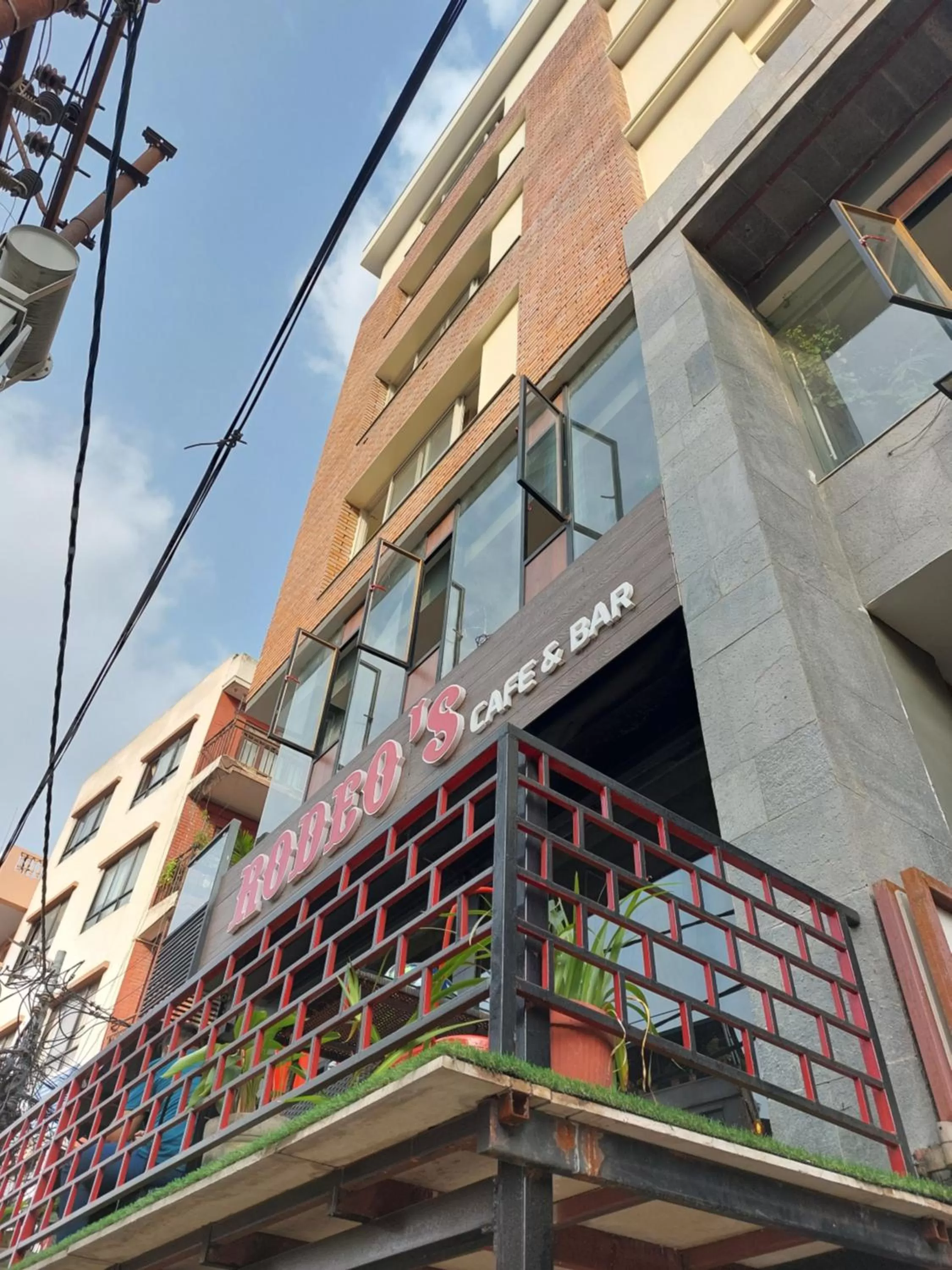 Property building in Rodeos Inn