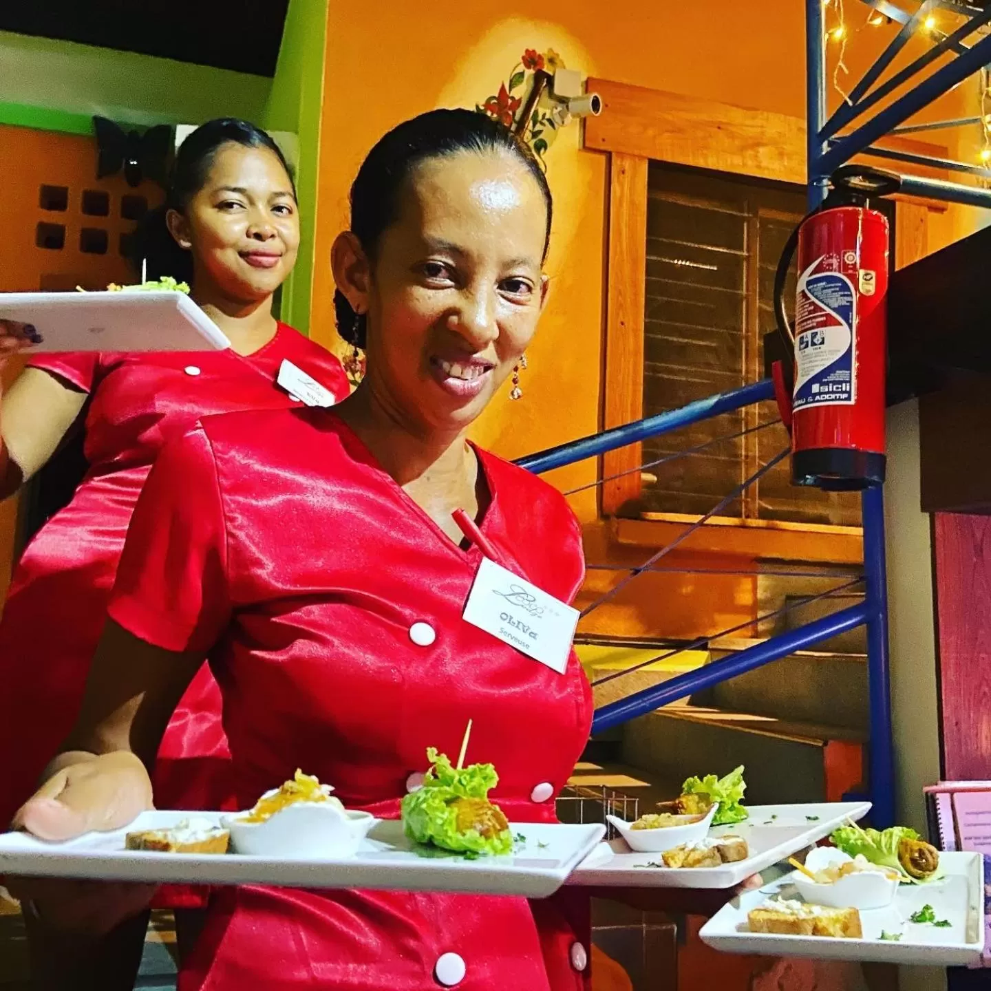 Staff in Hôtel Restaurant Coco Lodge Majunga