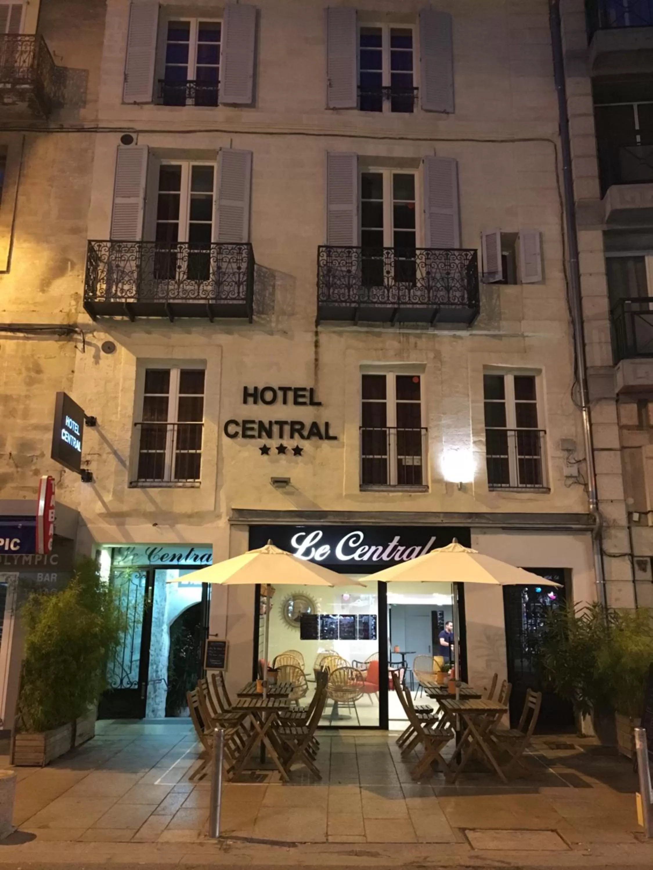 Facade/entrance in Hôtel Central