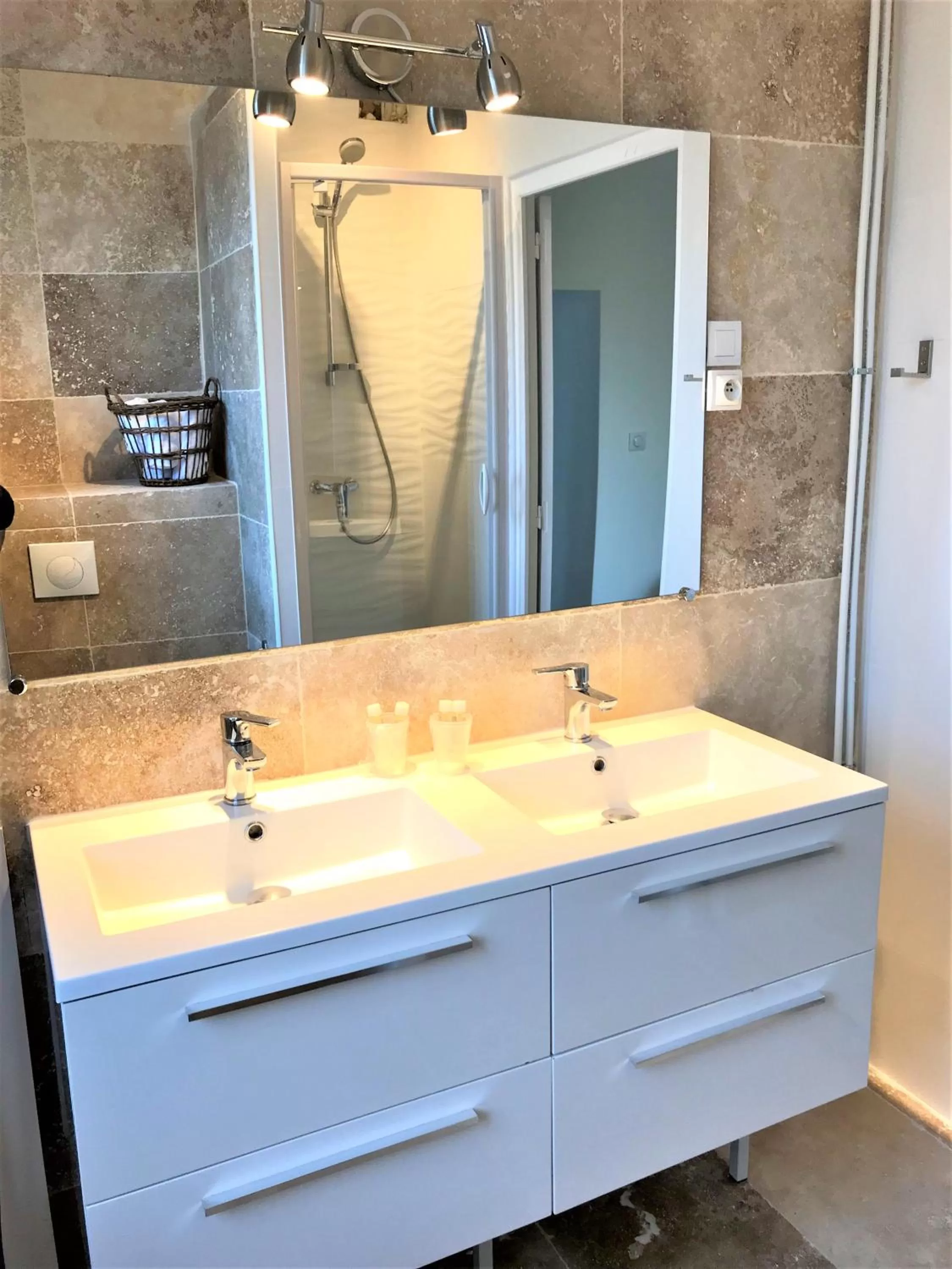 Bathroom in Domaine de l'Aufrene