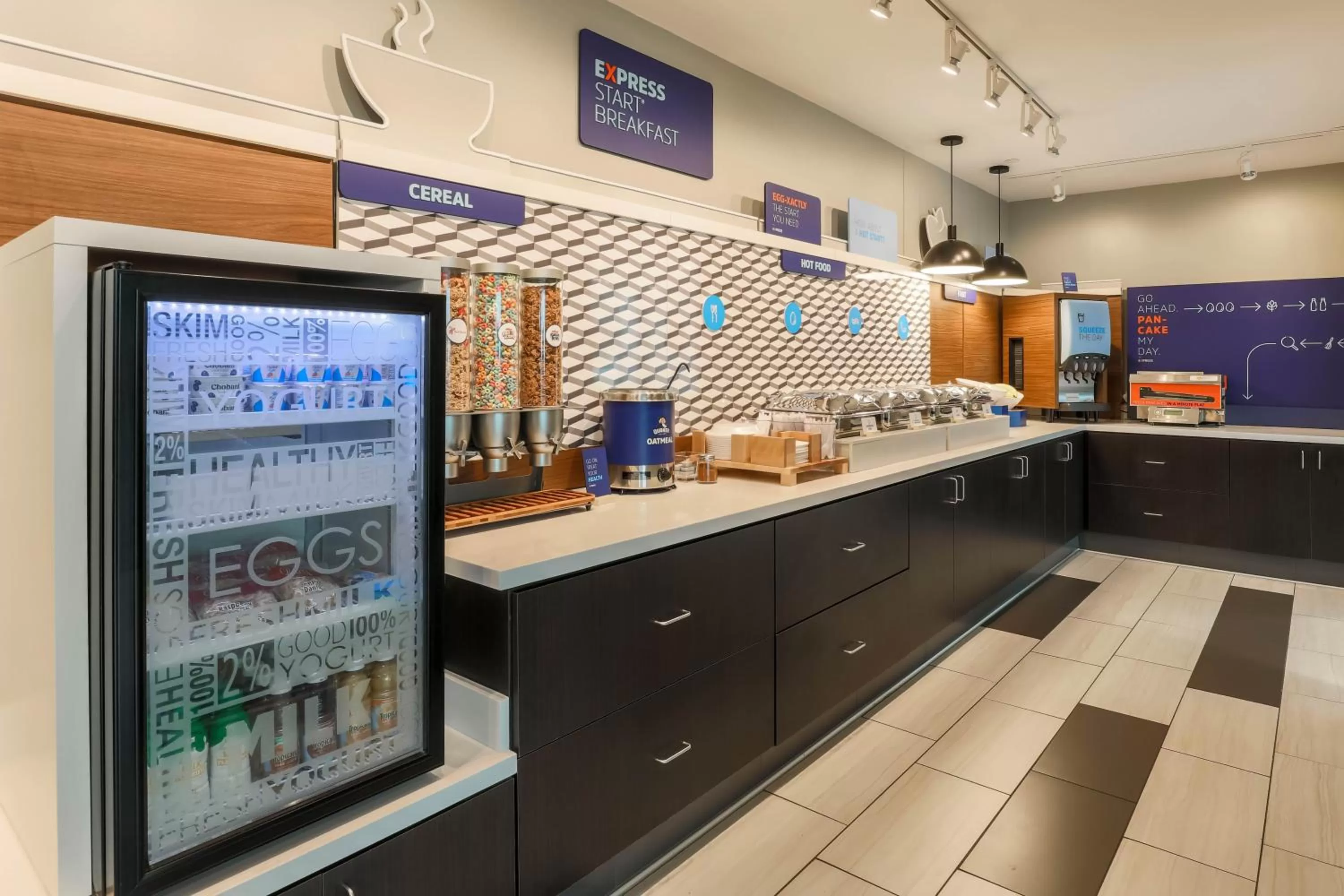 Breakfast in Holiday Inn Express & Suites Fort Worth Downtown by IHG