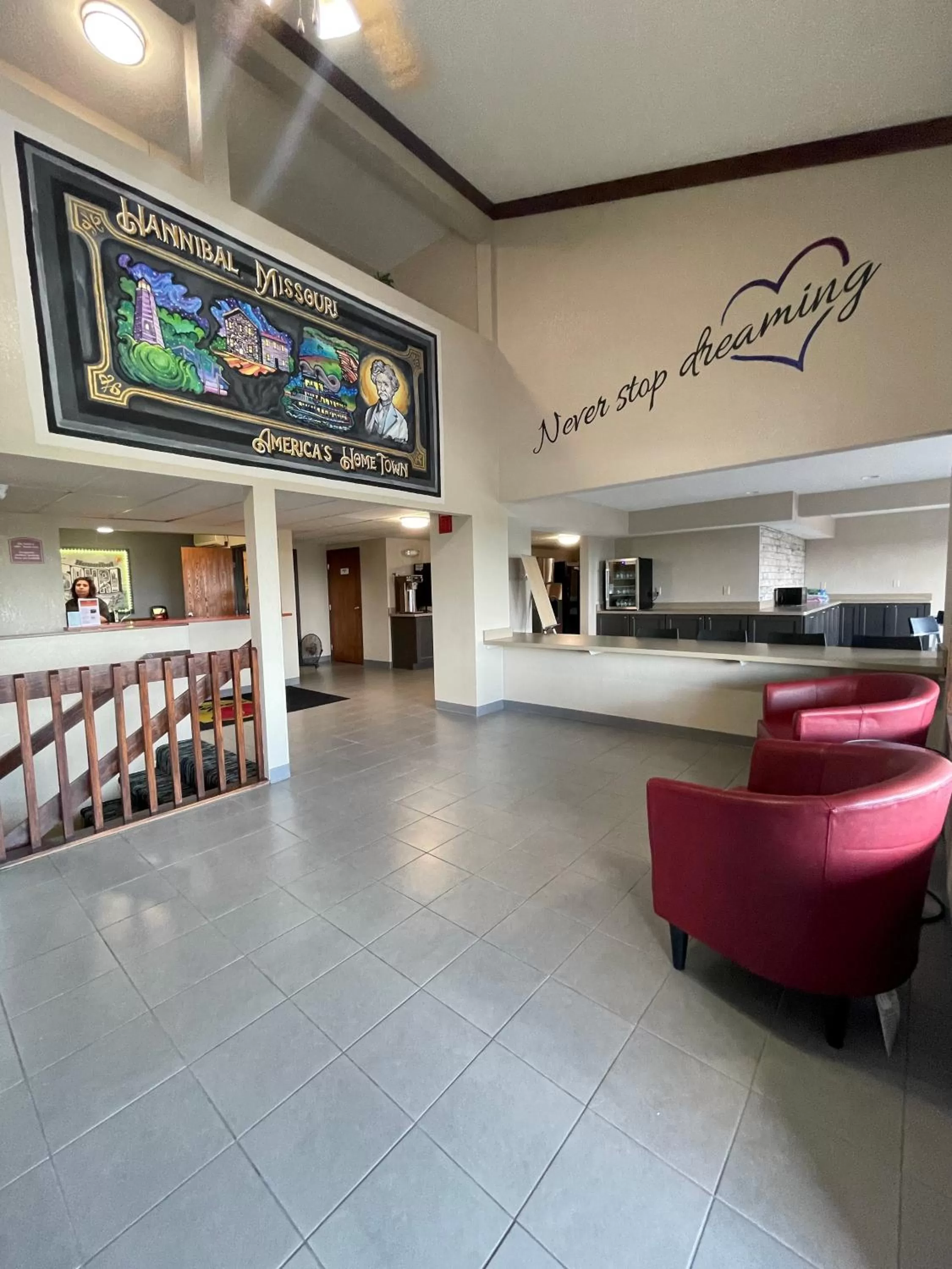 Living room in Super 8 by Wyndham Hannibal