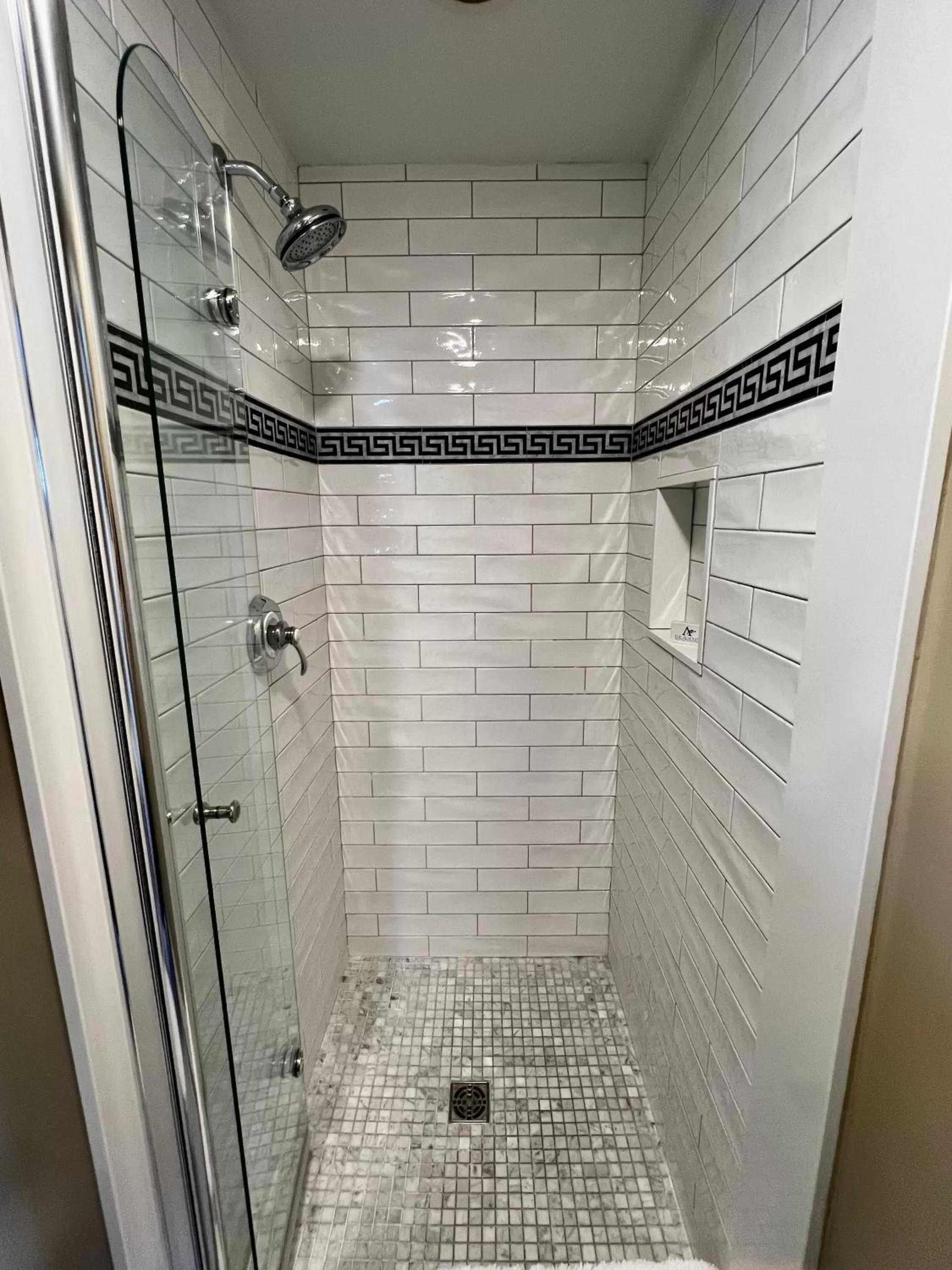 Bathroom in Almondy Inn Bed & Breakfast