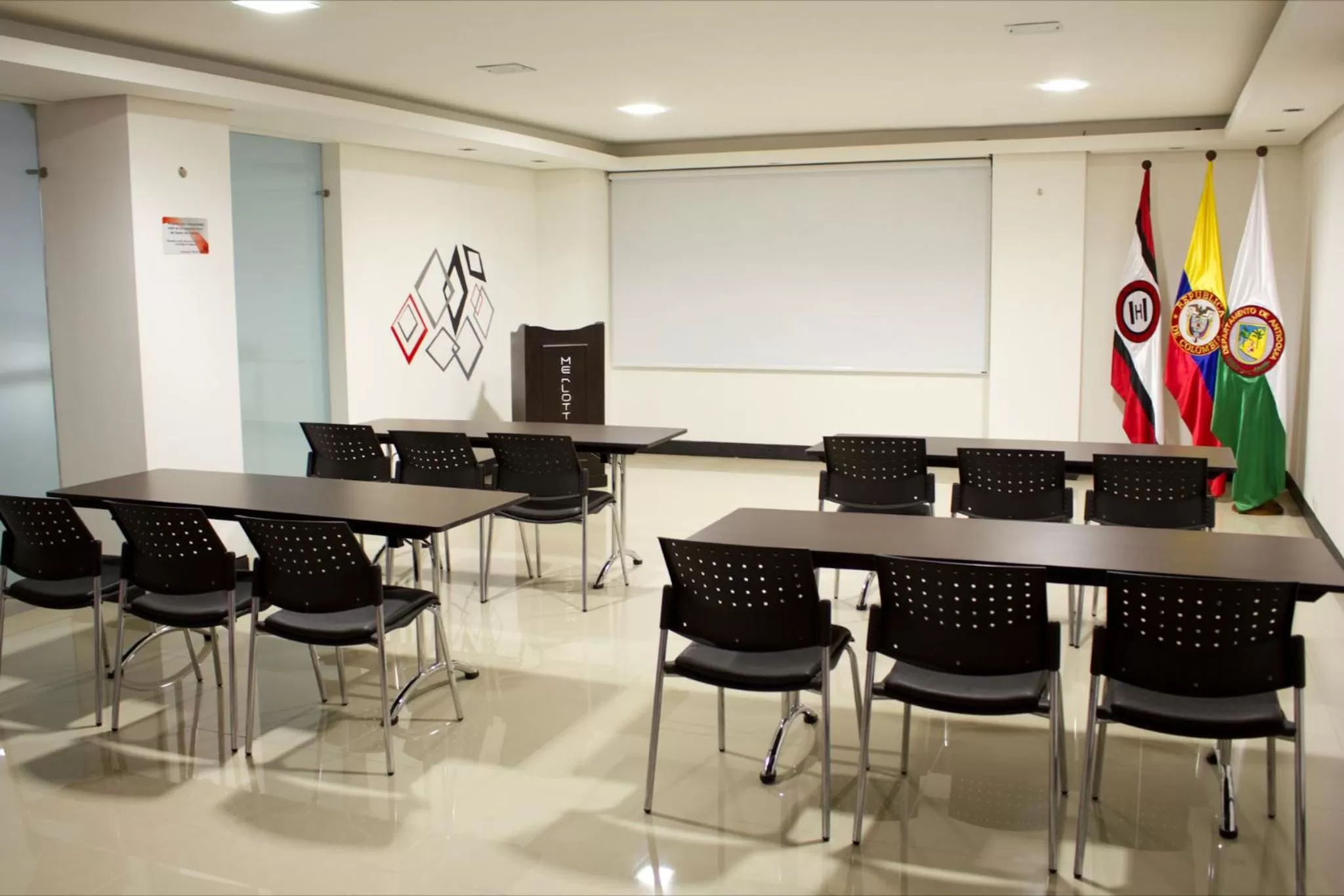 Meeting/conference room in Hotel Merlott 70