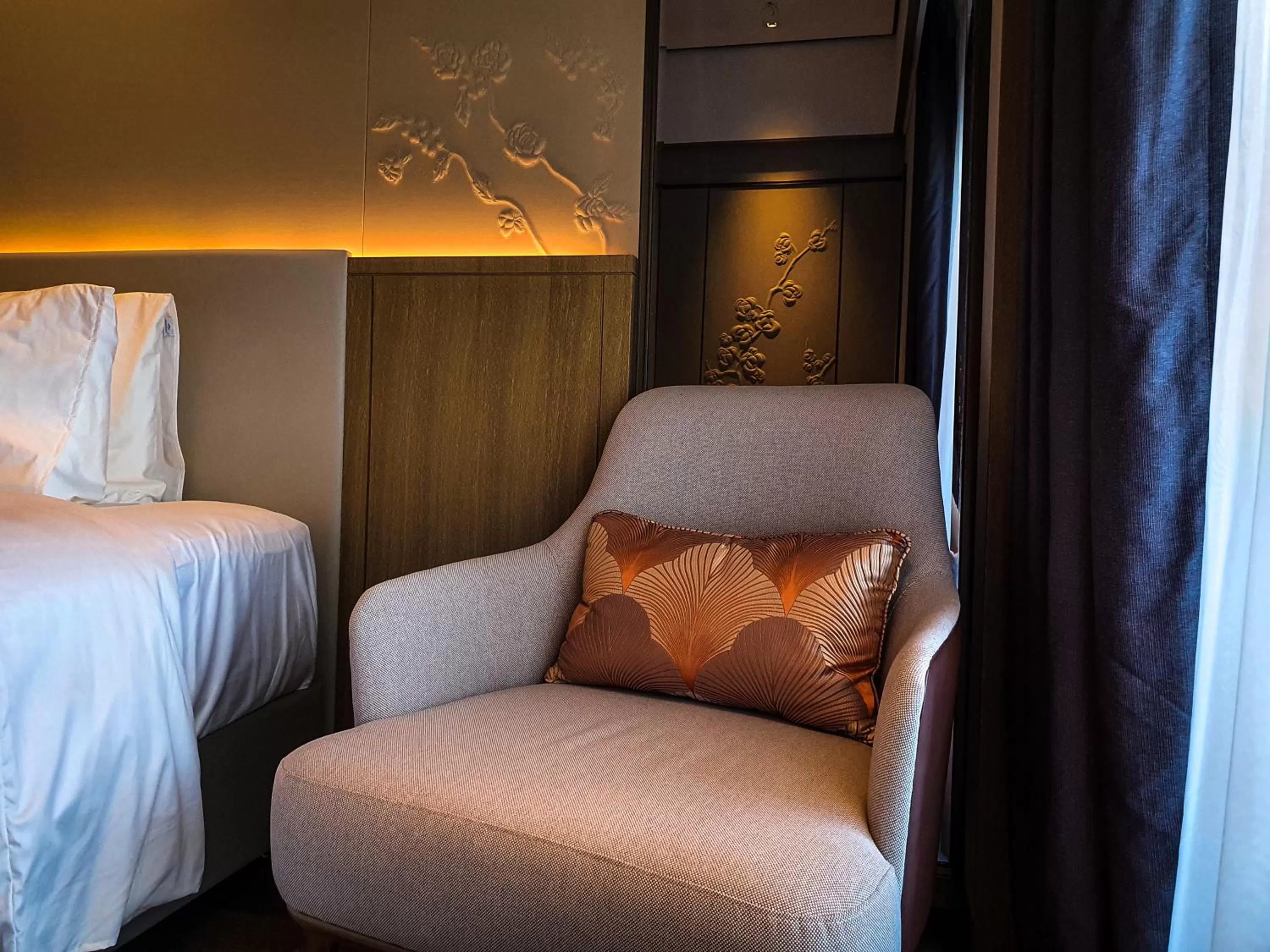 Bedroom in Howard Johnson Plaza by Wyndham Blue Bay Sihanoukville