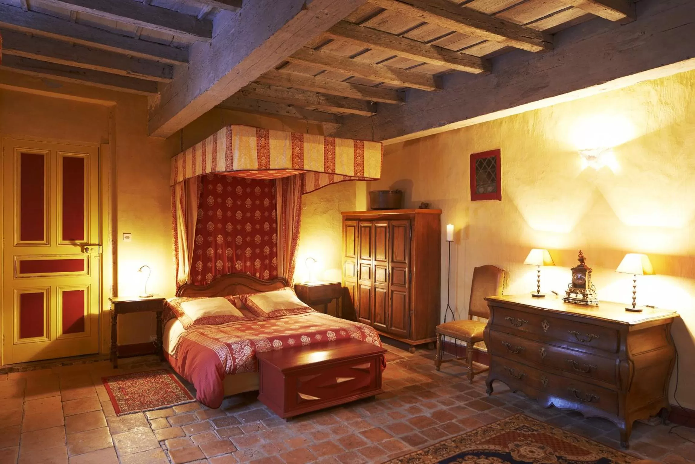 Photo of the whole room, Bed in La Halte du Temps