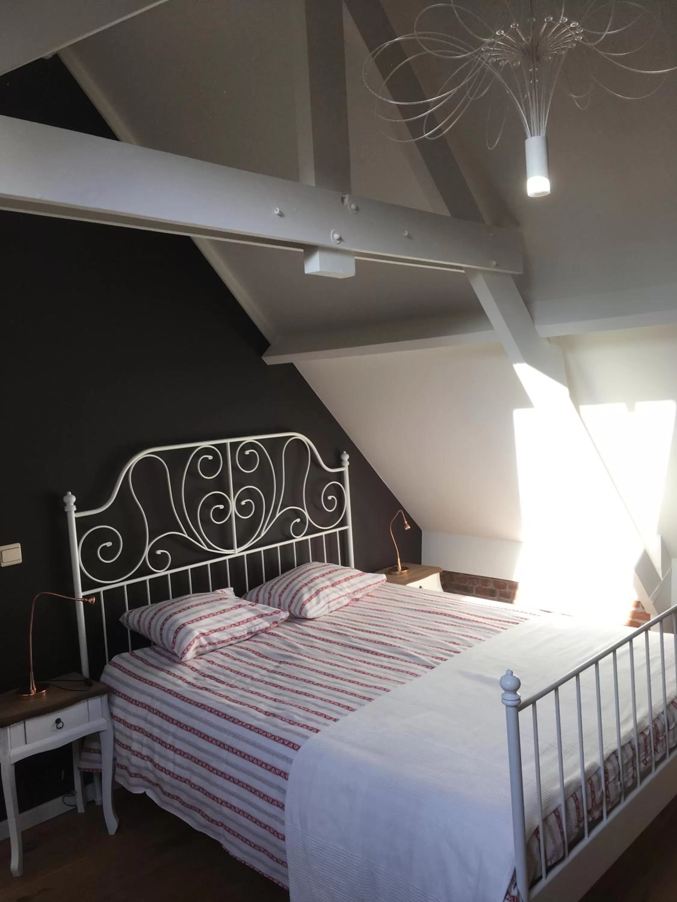 Bedroom, Bed in Huyze Peerdenbrugghe