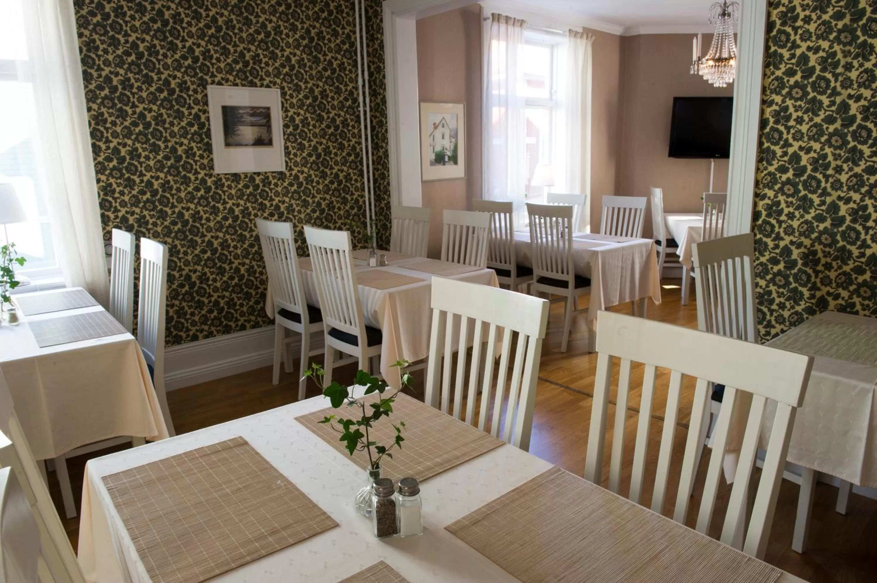 Food and drinks in Lilla Hotellet i Nora