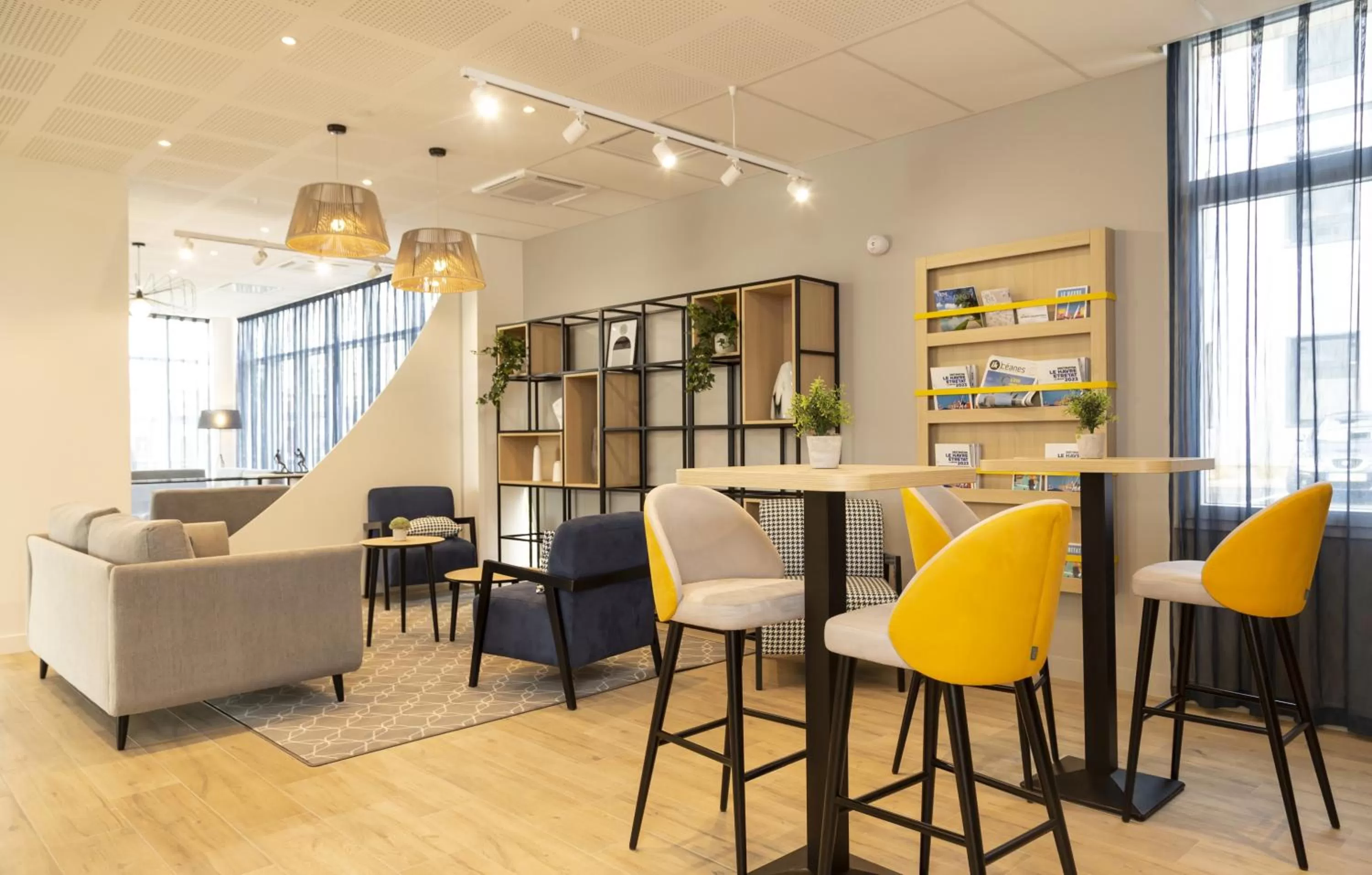 Lobby or reception in Appart Hotel Odalys City Le Havre Centre Les Docks