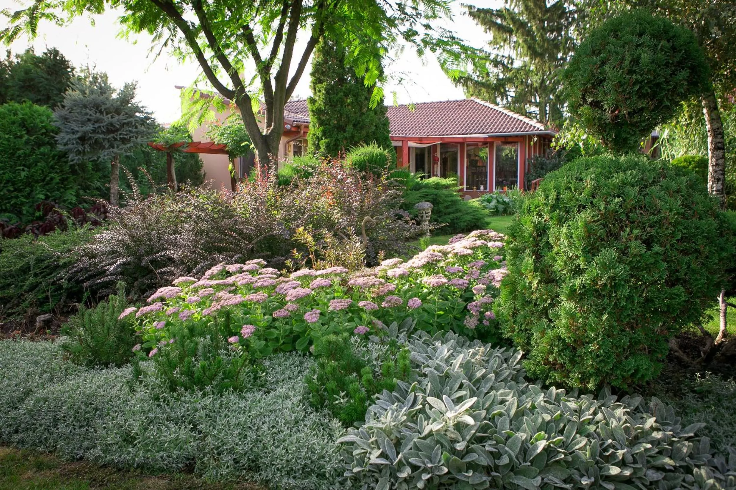 Garden in Green Park Villa