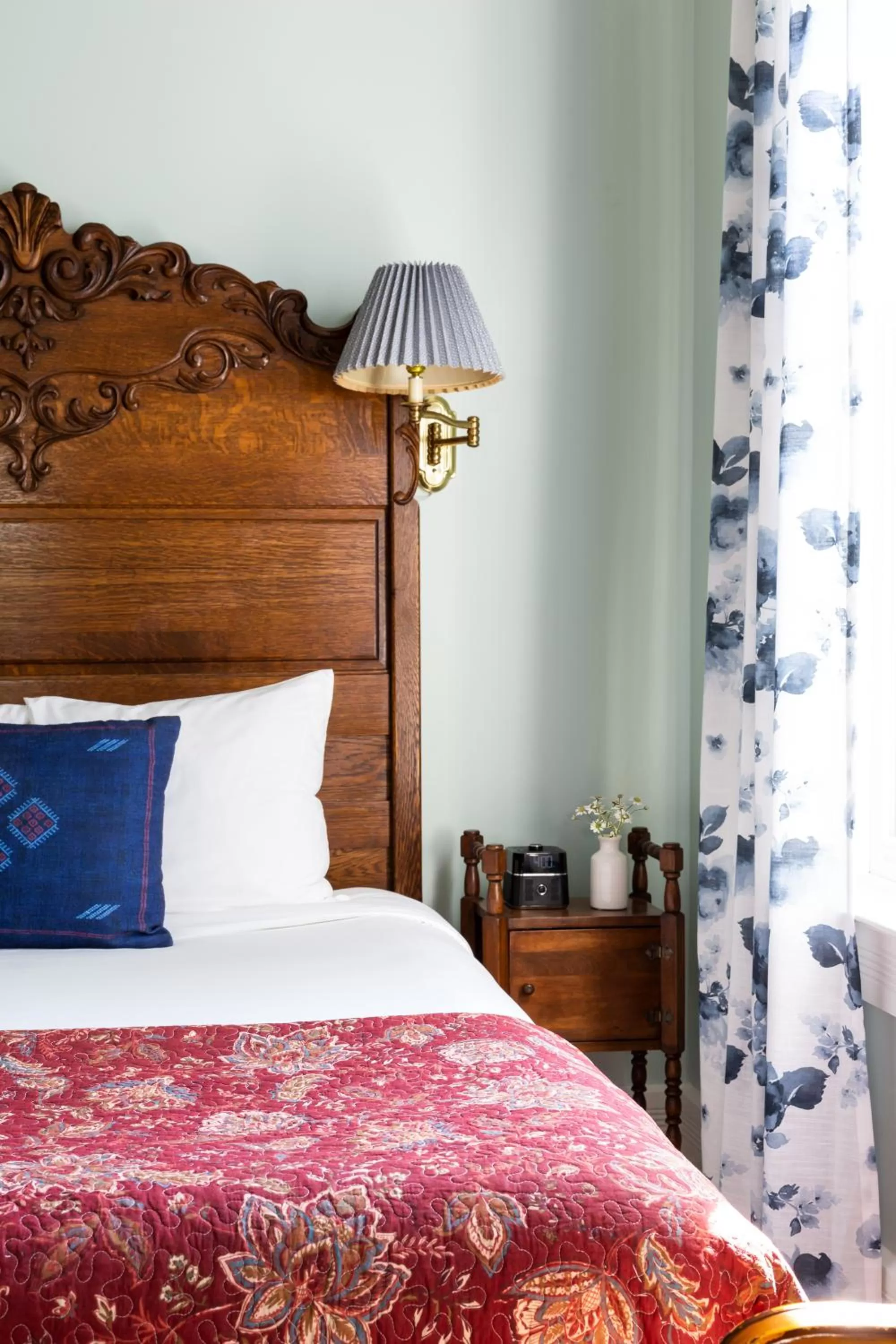 Bed in Garden Street Inn Downtown San Luis Obispo, A Kirkwood Collection Hotel