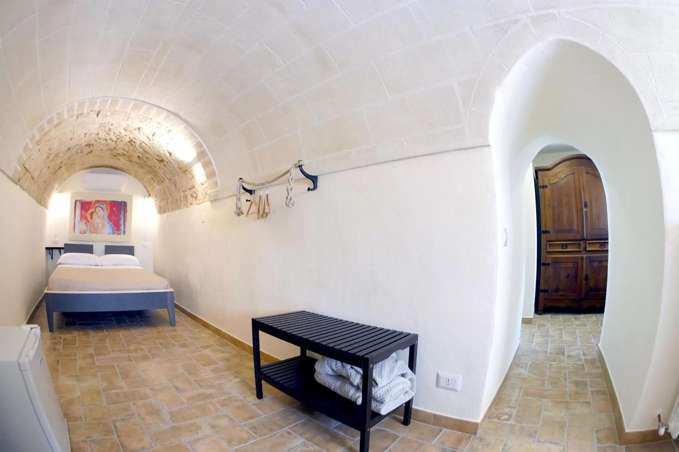 Decorative detail, Bed in La Pergola ai Sassi