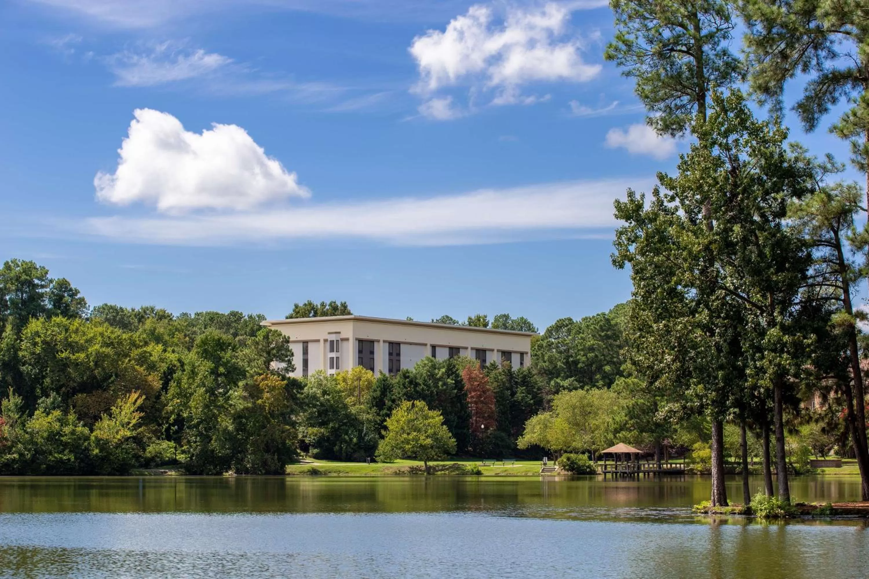 Property building in Hampton Inn Columbia I-26/Harbison Blvd