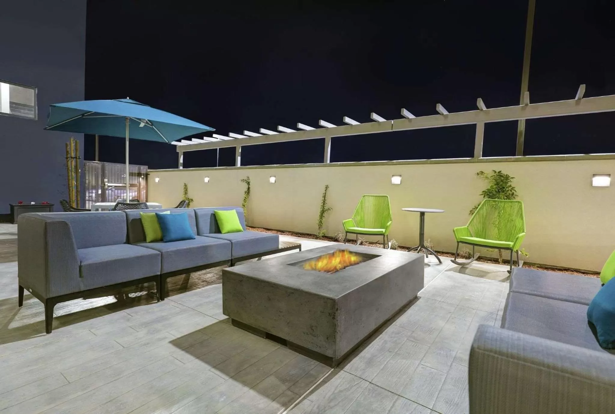 Patio in Hampton Inn Patterson, Ca