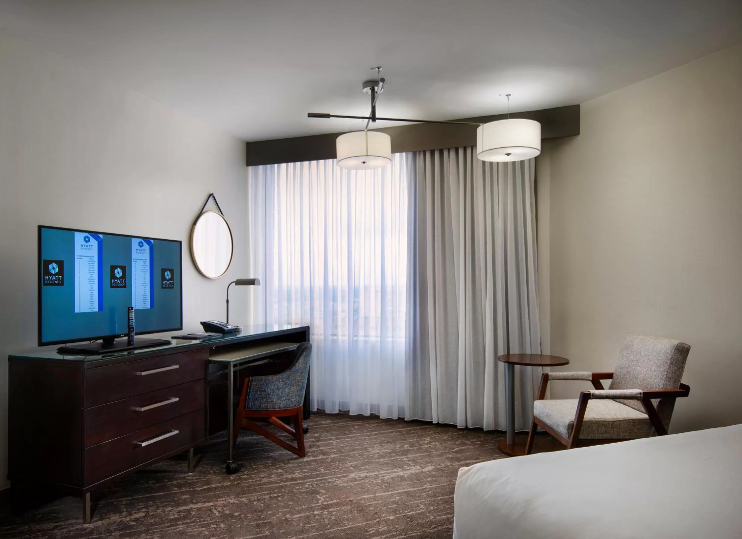 TV and multimedia, Bed in Hyatt Regency Indianapolis