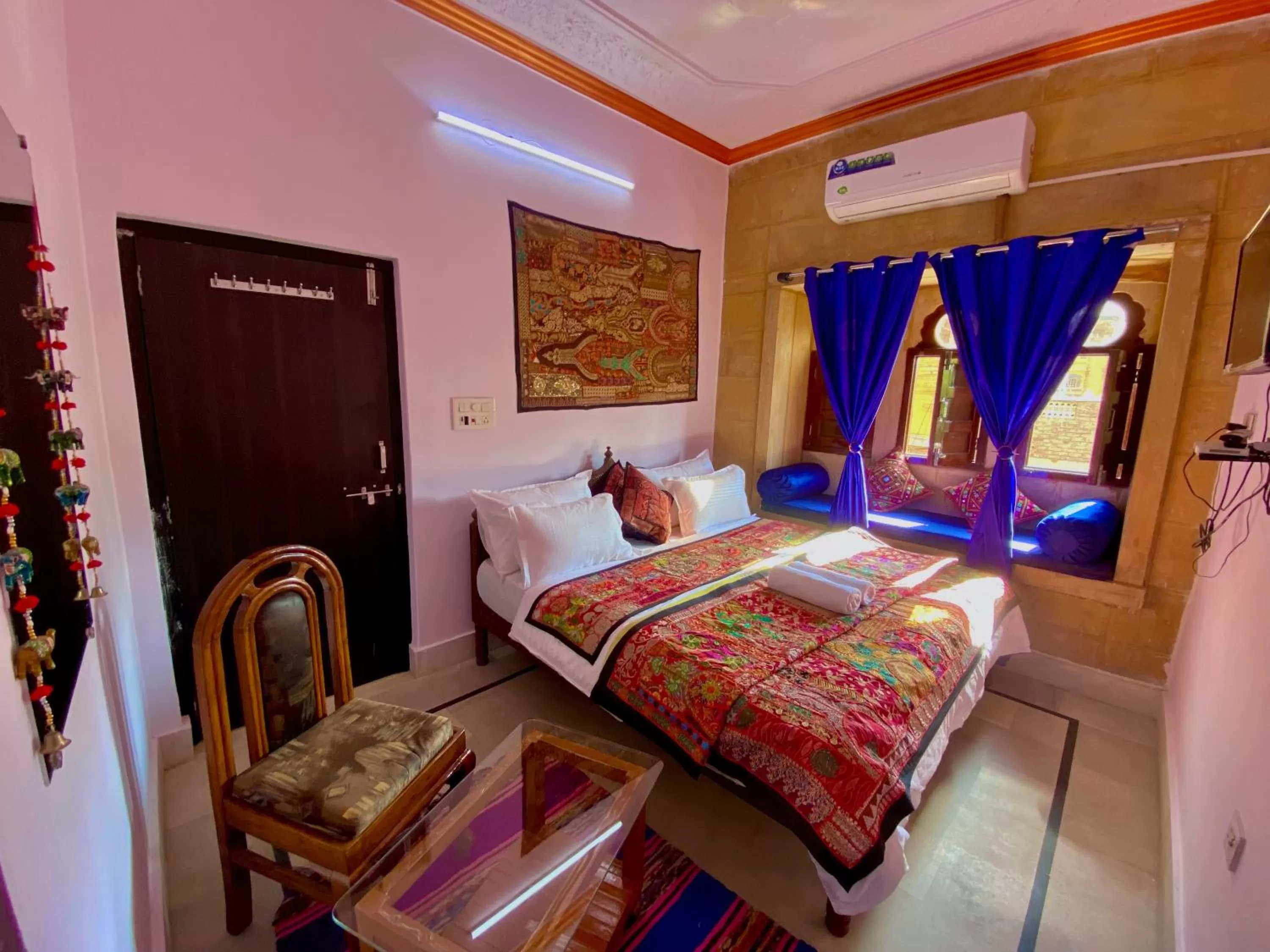 Bed in Hotel Murad Haveli