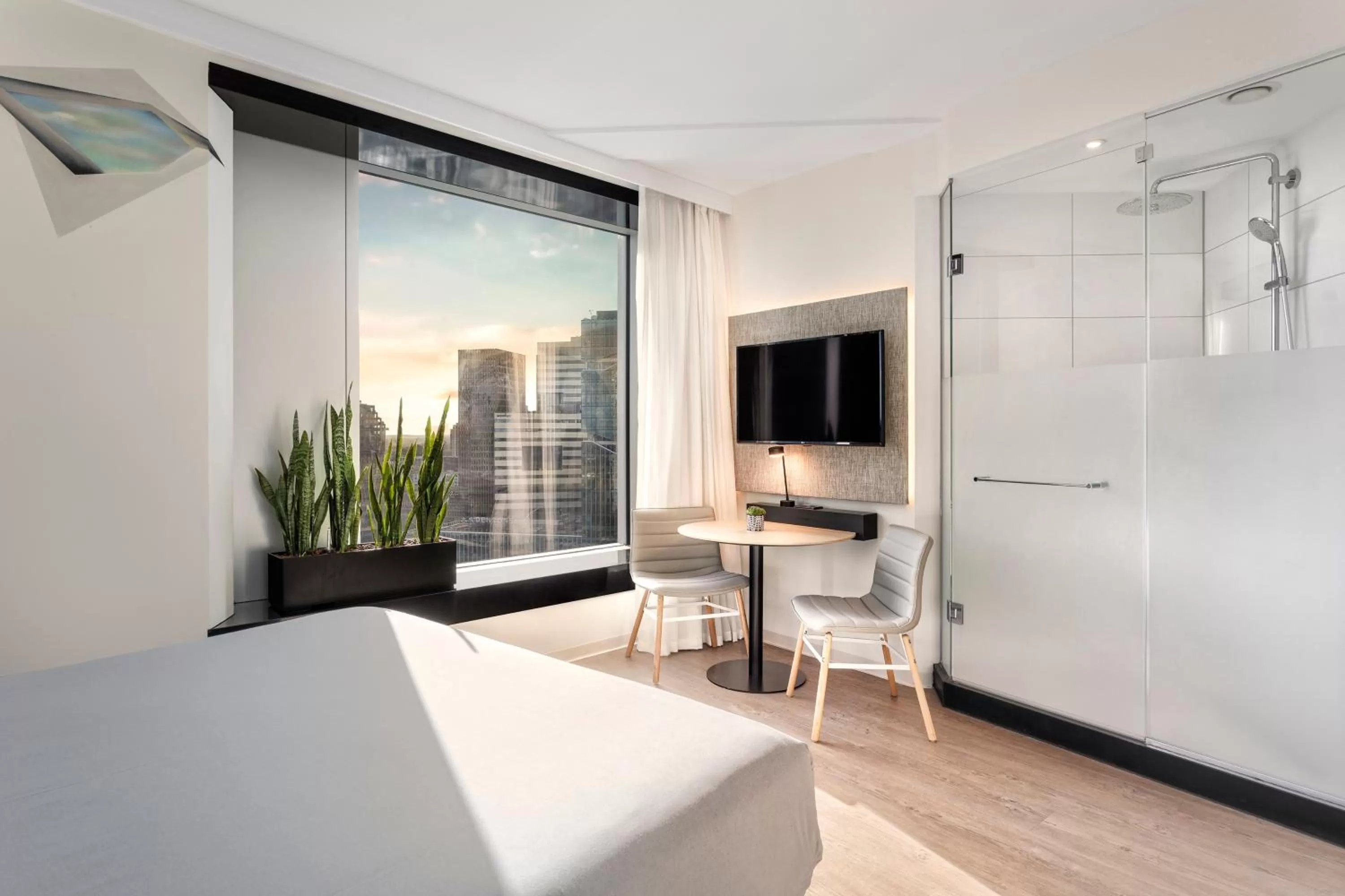 TV and multimedia, Bed in INNSiDE by Meliá Amsterdam