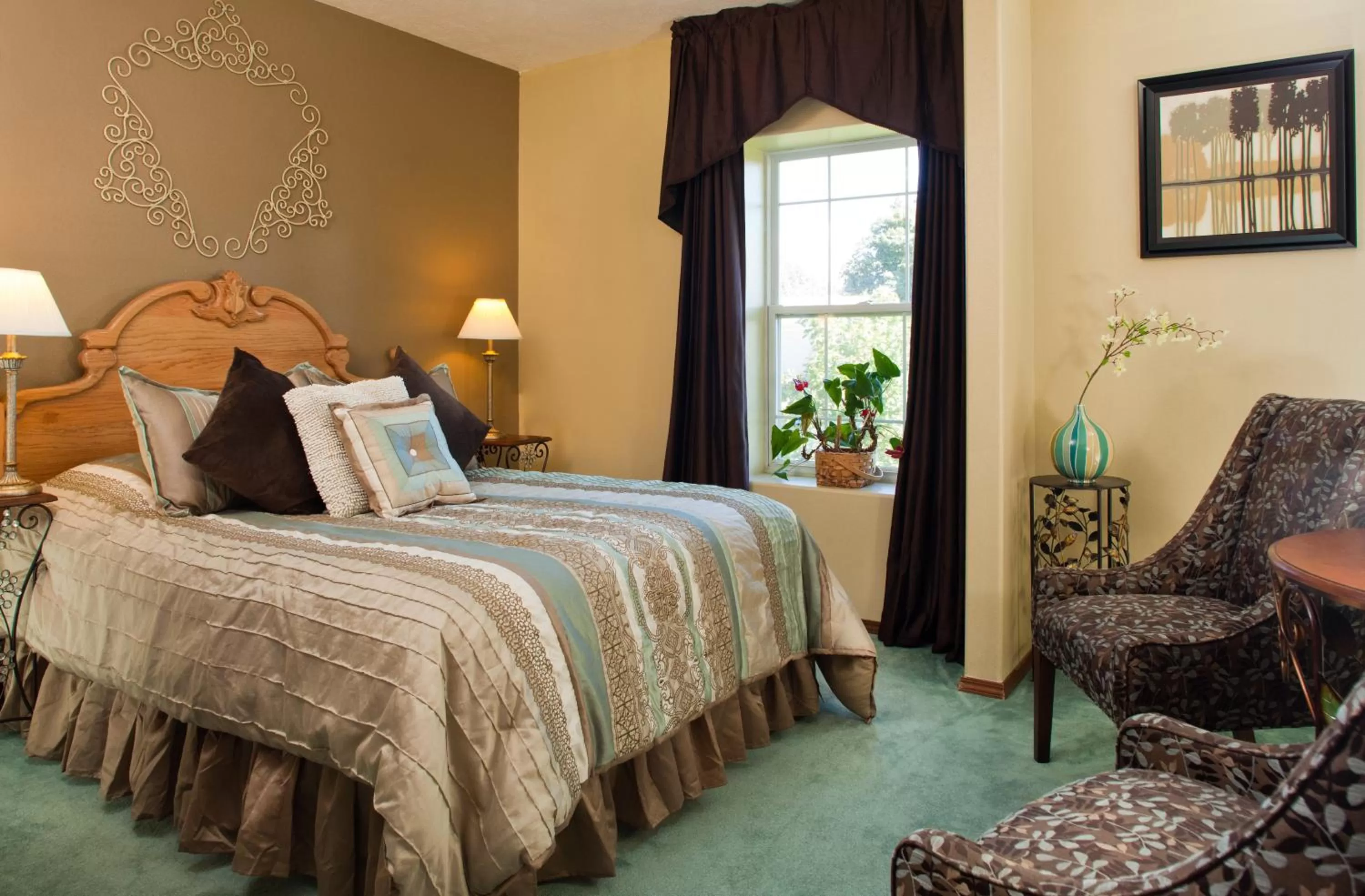 Bed in The Roosevelt Inn