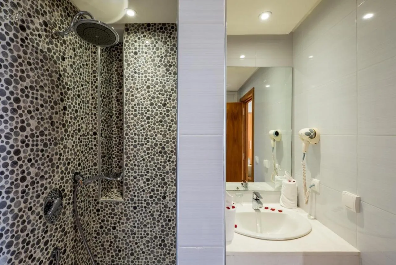 Bathroom in Hotel Ayoub & Spa