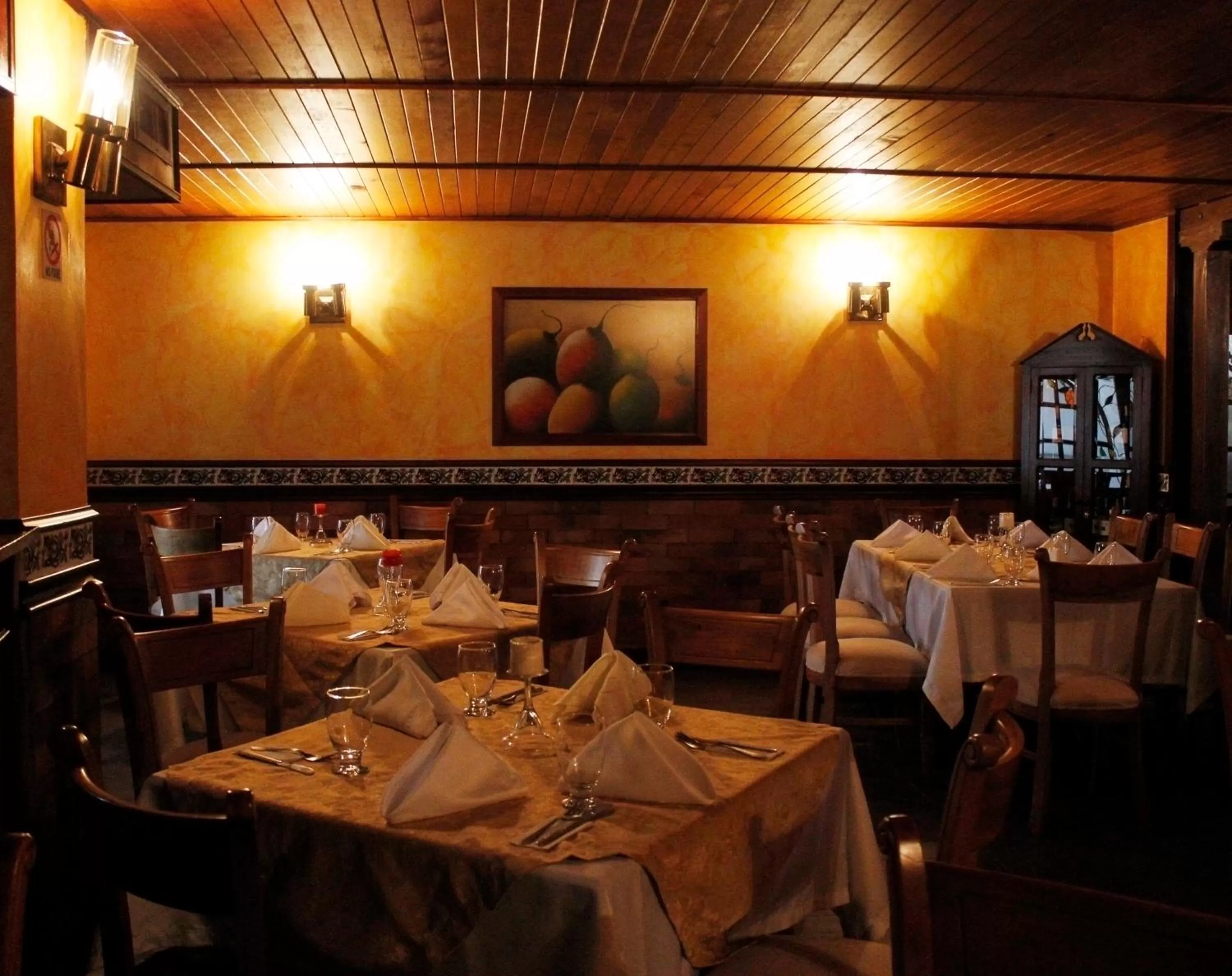 Restaurant/places to eat in Hotel Principe