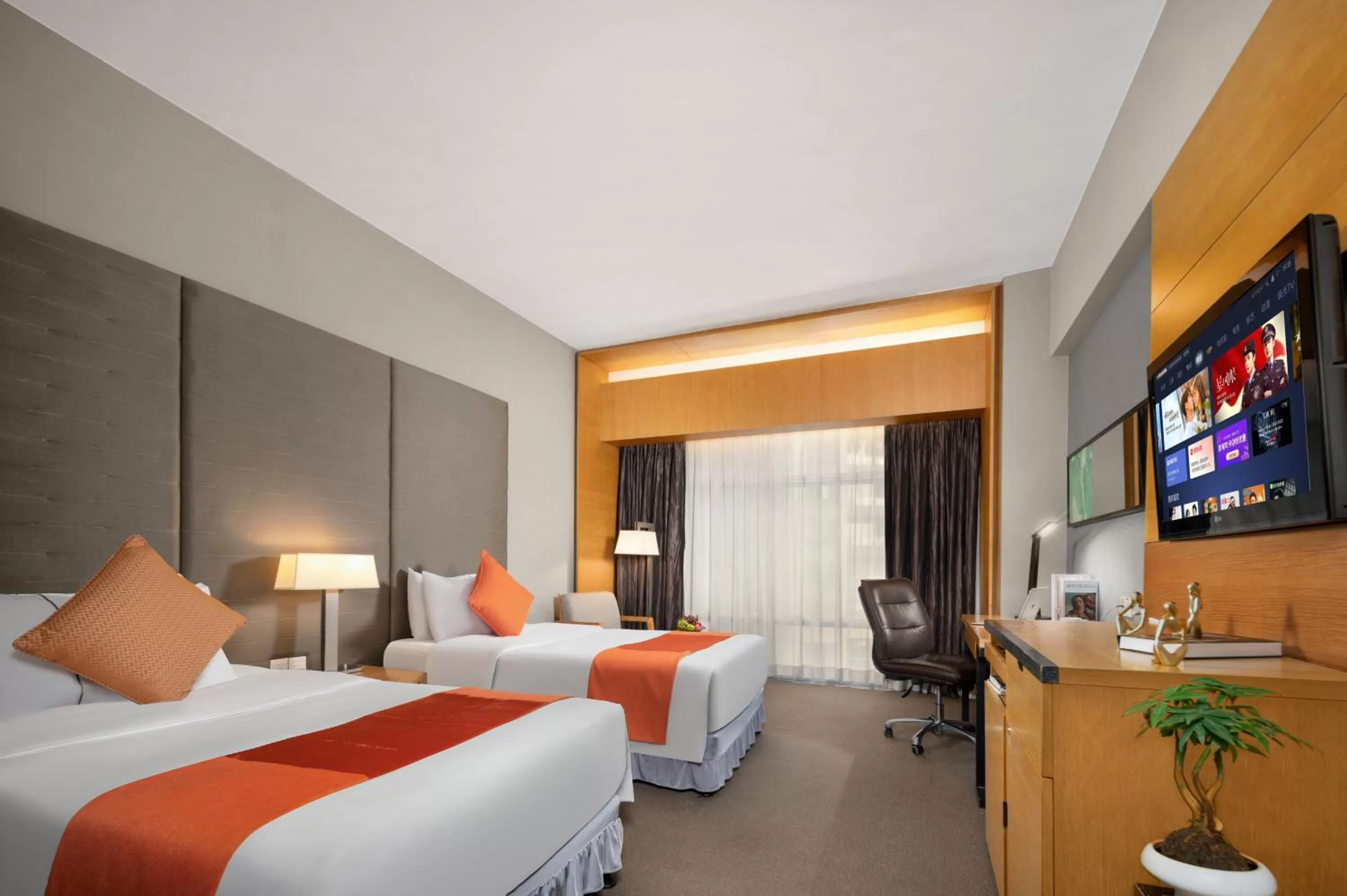 Bed in Jianguo Hotel Guangzhou