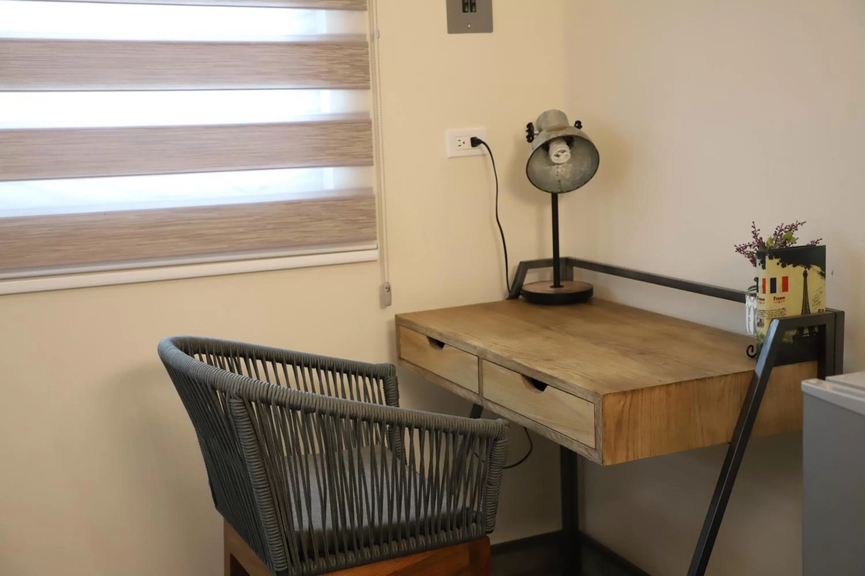 Bedroom, Dining Area in Hotel Quinta Santa Rosa