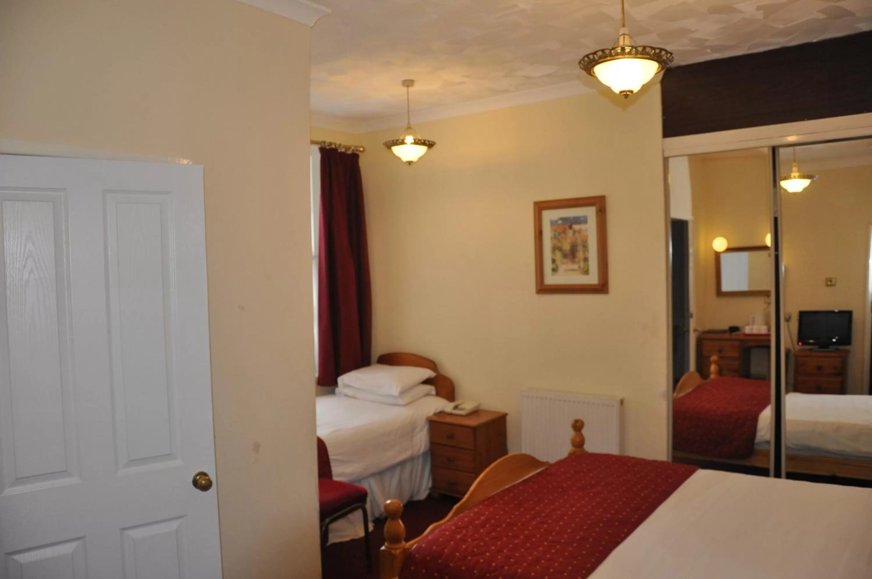 Bed in The Roundabout Hotel