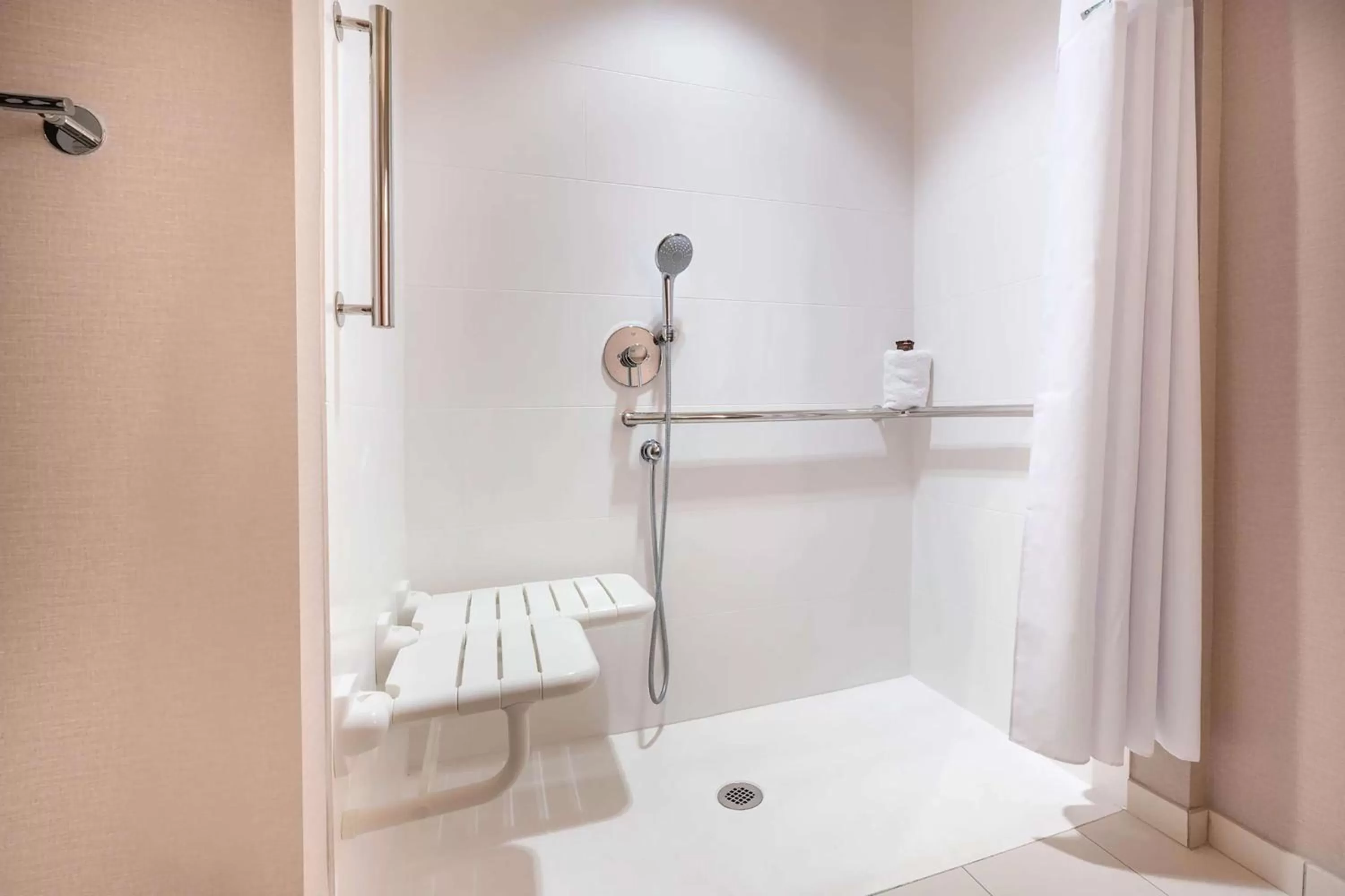 Bathroom in Hampton Inn San Jose Cherry Ave, CA