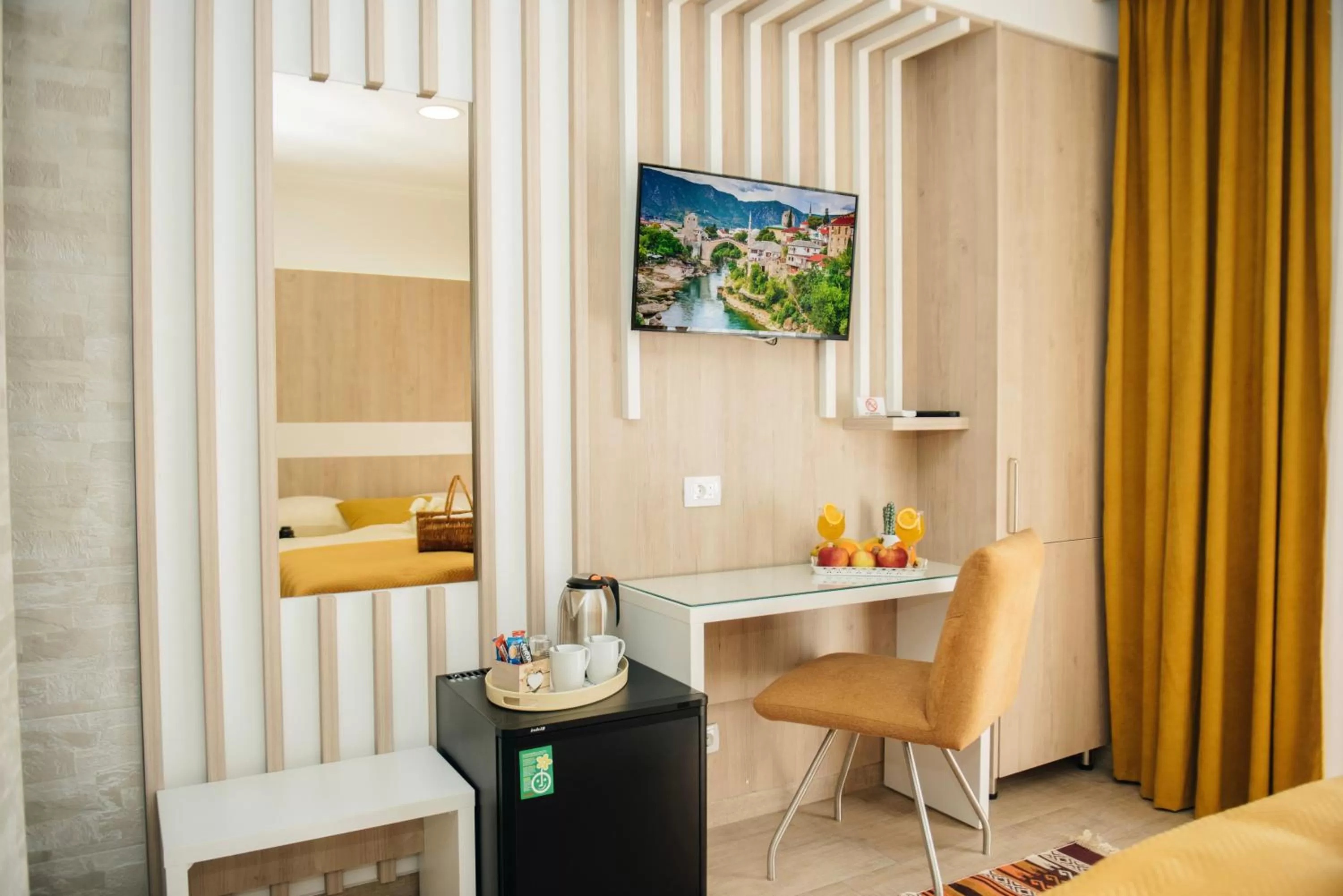 TV and multimedia, TV/Entertainment Center in Hotel - Villa Lejla