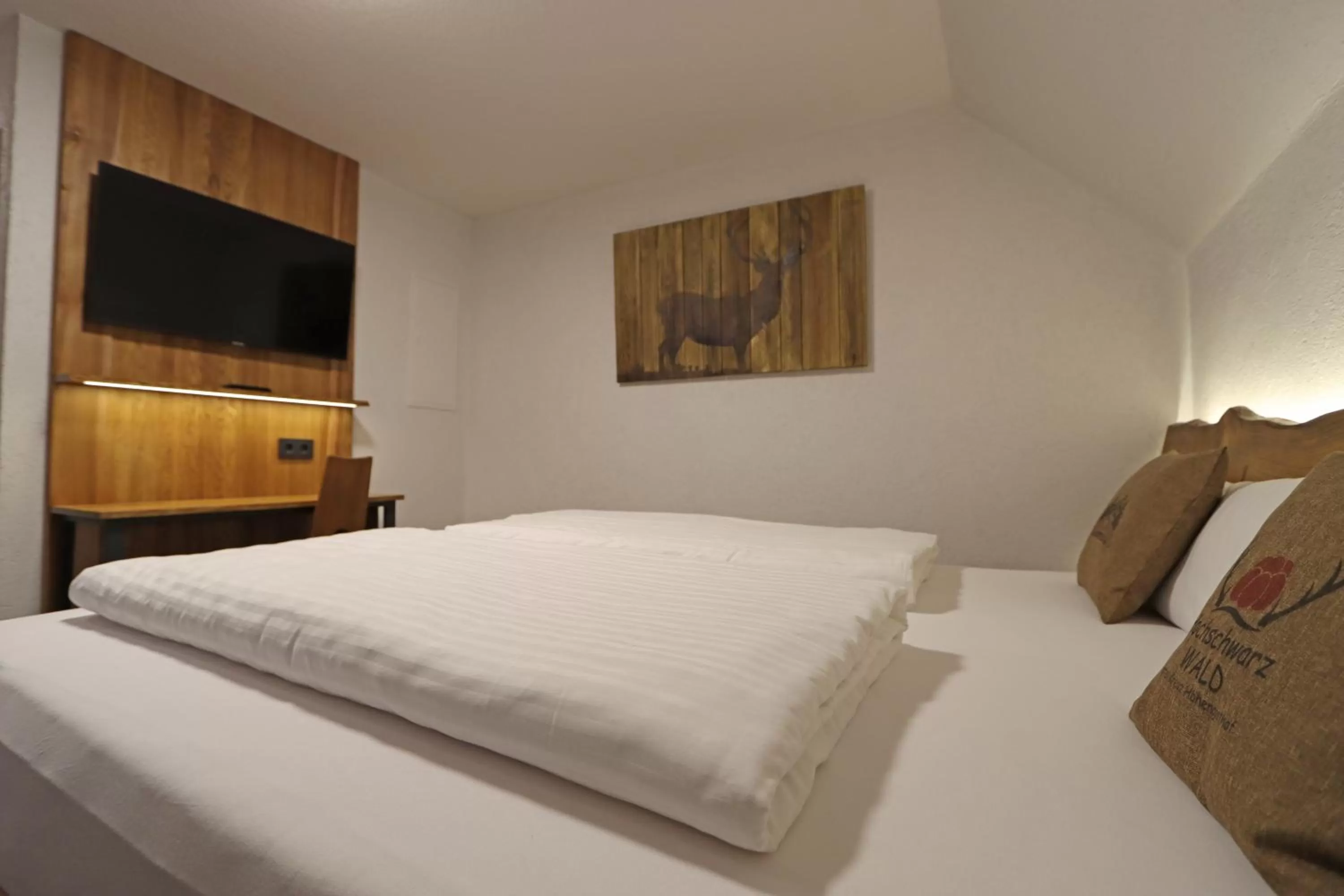 Bed in Hotel Kreuz Höhengasthof