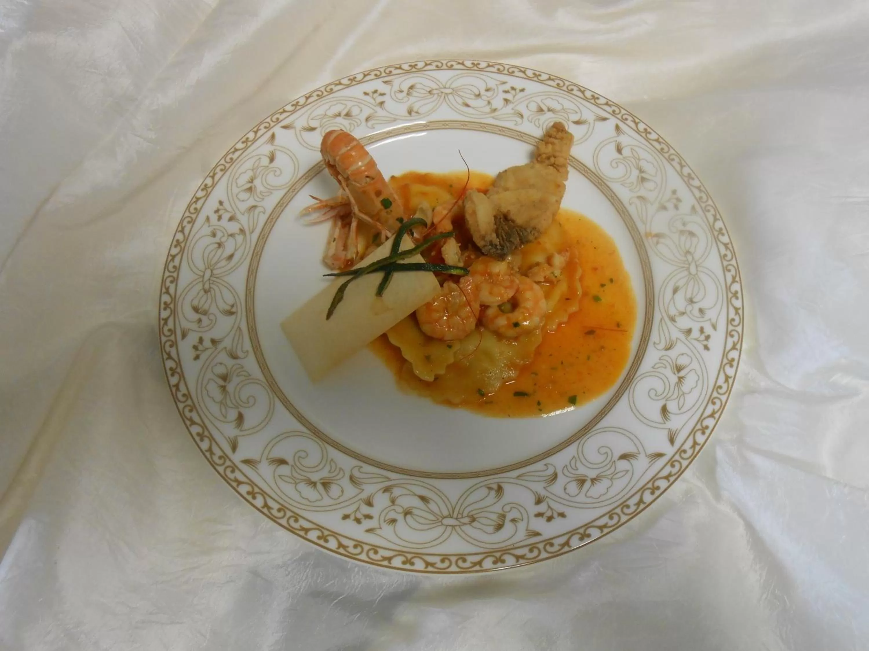 Restaurant/places to eat in Hotel Holiday