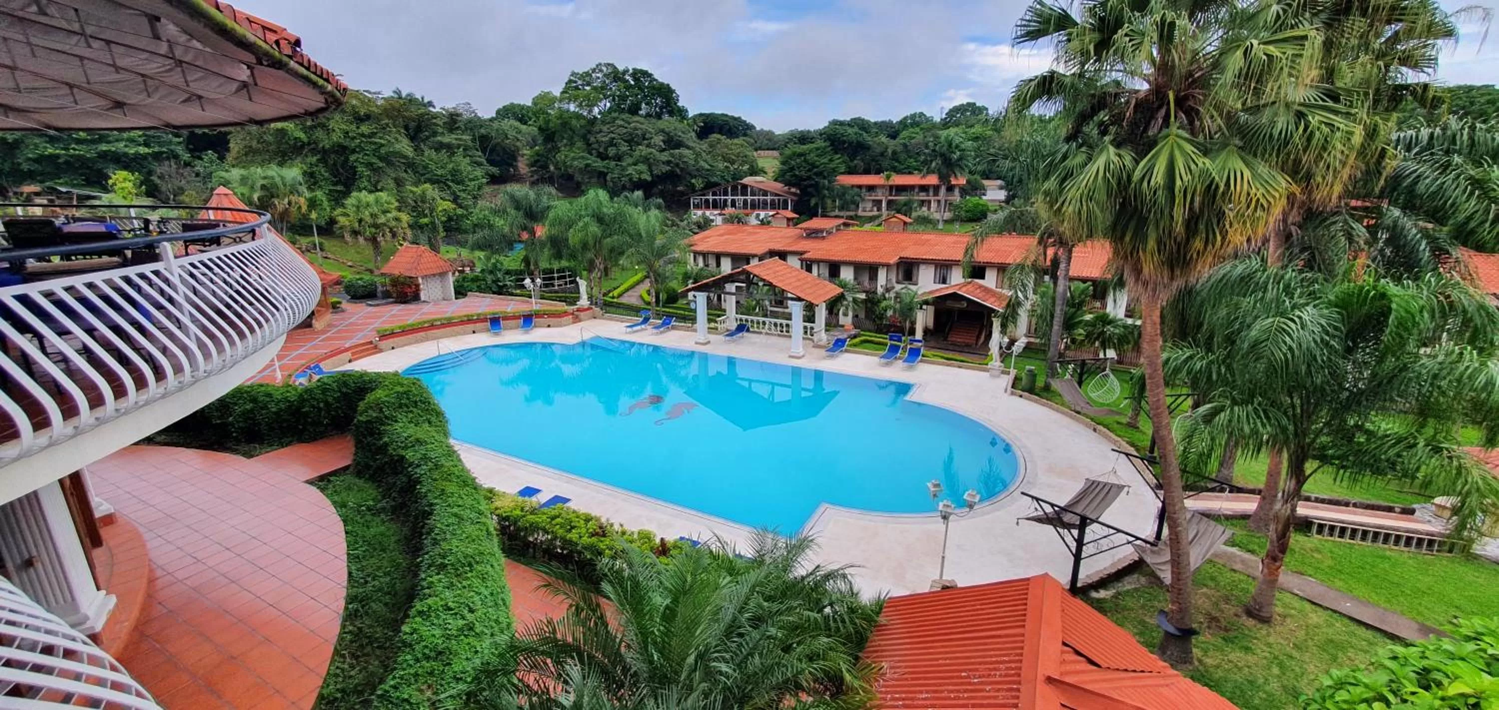 Swimming pool in Hotel Martino Spa and Resort