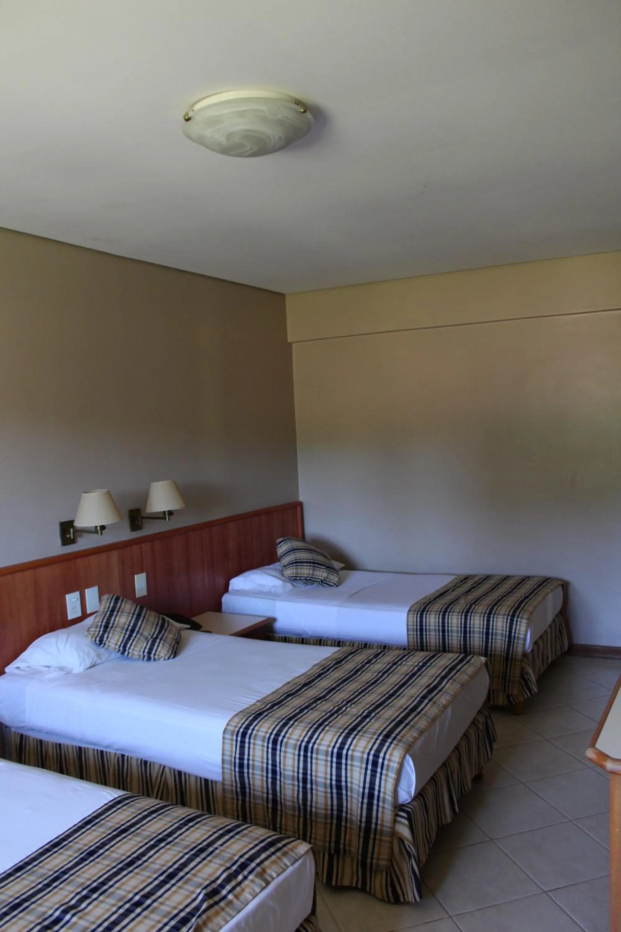 Photo of the whole room, Bed in Marcopolo Suites Iguazu