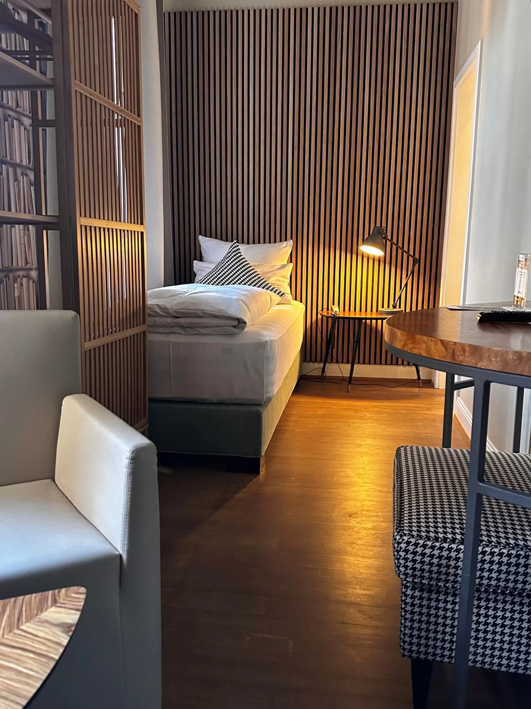 Bed in Hotel Zur Alten Brücke