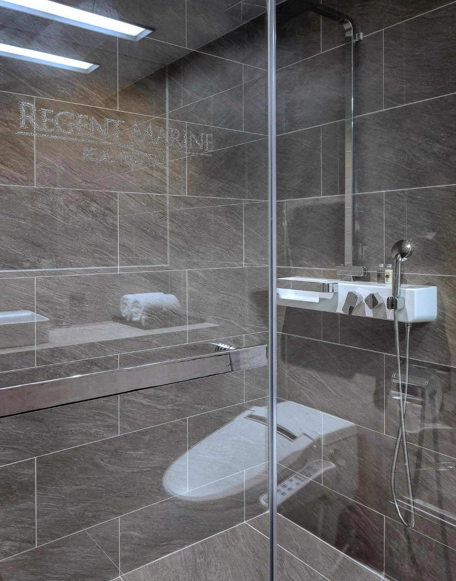 Bathroom in Hotel Regent Marine The Blue