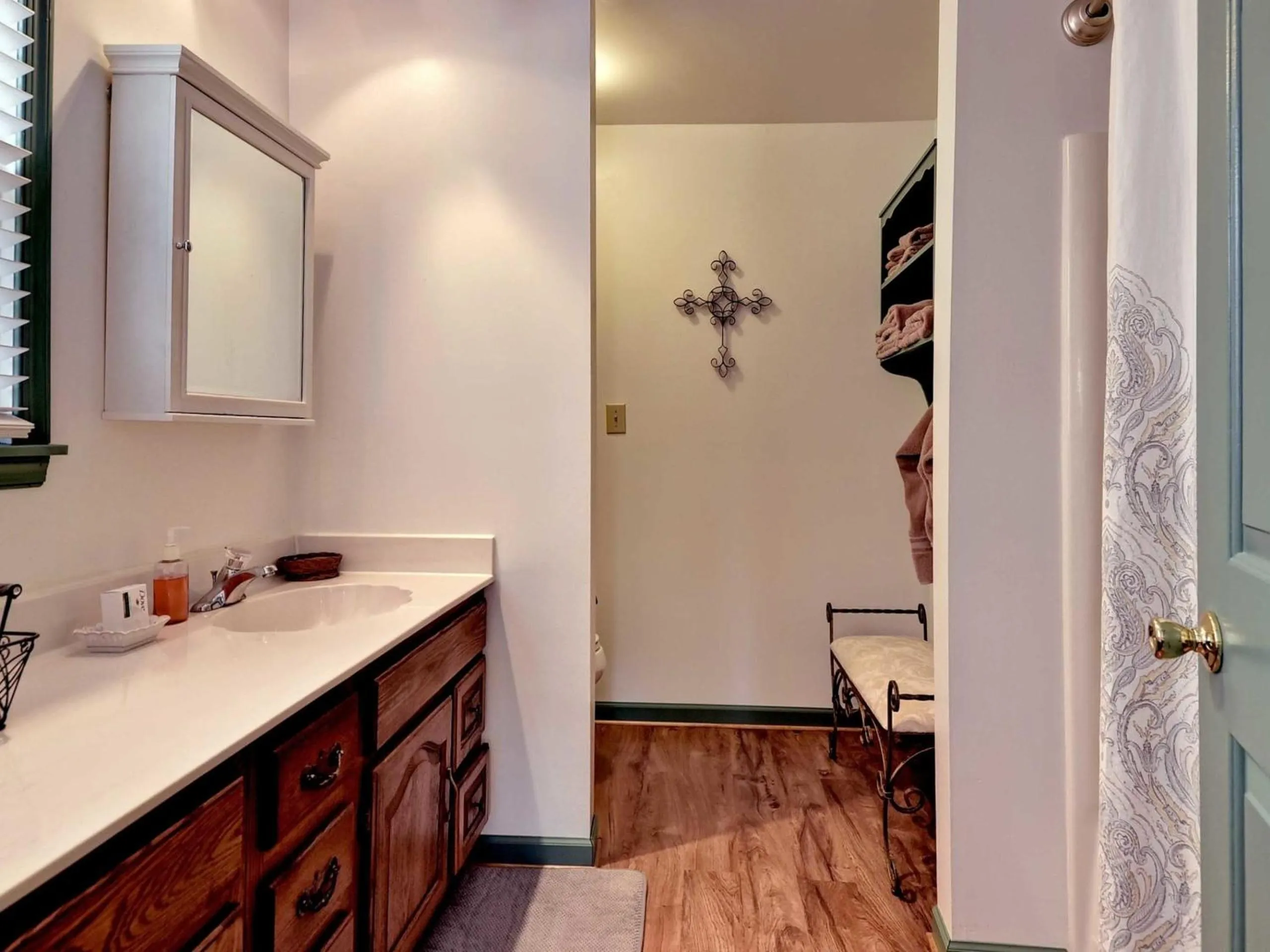 Bathroom in Aldrich House Bed & Breakfast