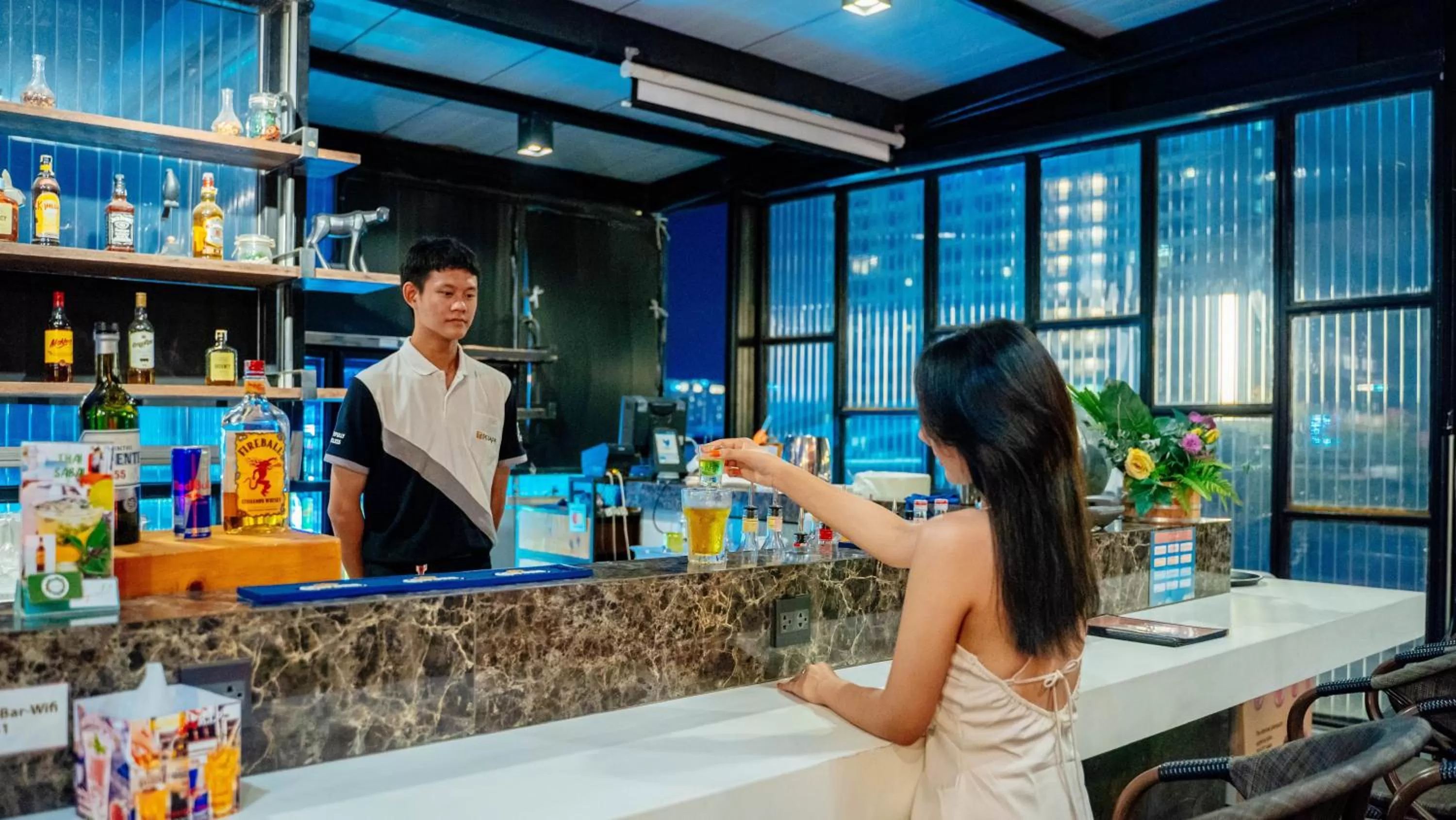 Lounge or bar in SureStay Plus by Best Western T Pattaya