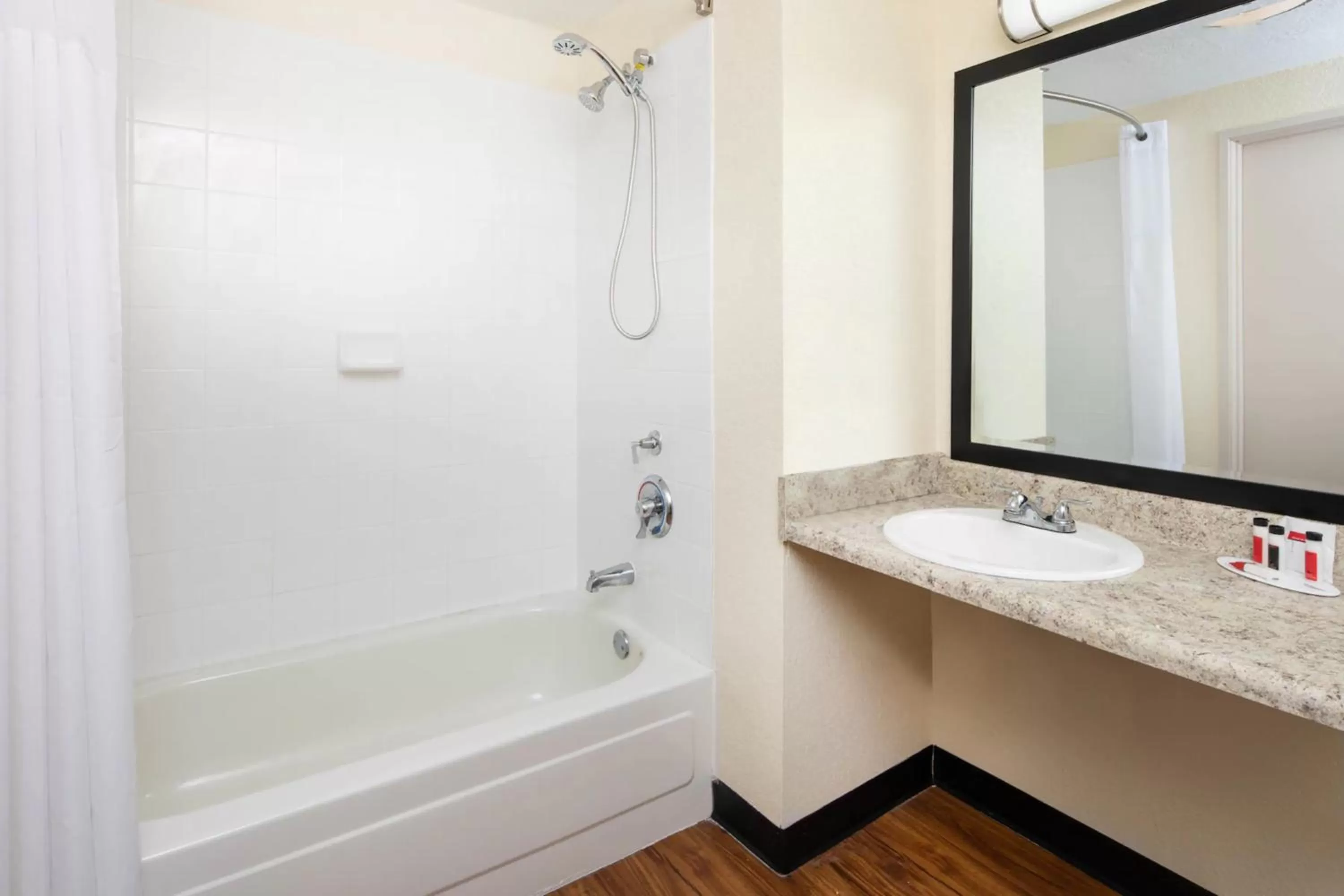 Bathroom in Days Inn by Wyndham Macon I-75 North