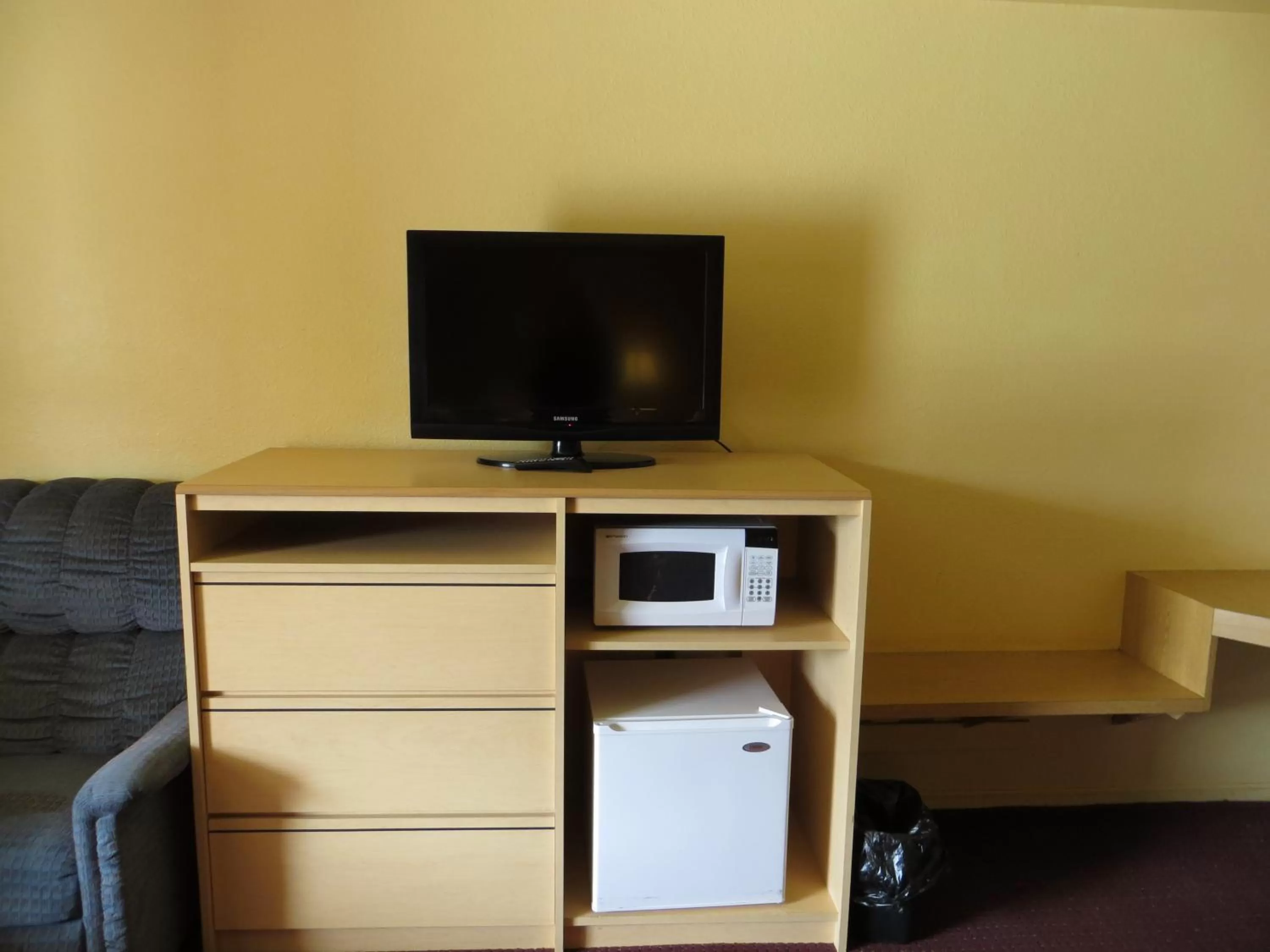 Bedroom in Scottish Inn Winnemucca